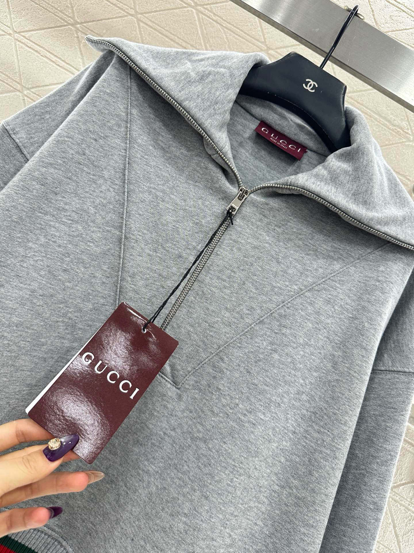 ♥Gucc*♥2025新品上架 大翻领卫衣长裤套装定制YB原生全棉材质，亲肤柔软，细腻光泽，穿法舒适保暖