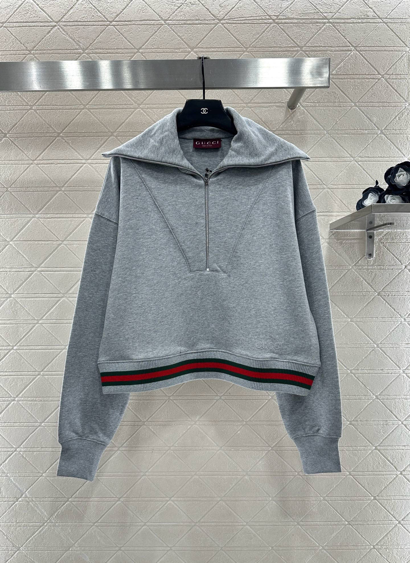 ♥Gucc*♥2025新品上架 大翻领卫衣长裤套装定制YB原生全棉材质，亲肤柔软，细腻光泽，穿法舒适保暖