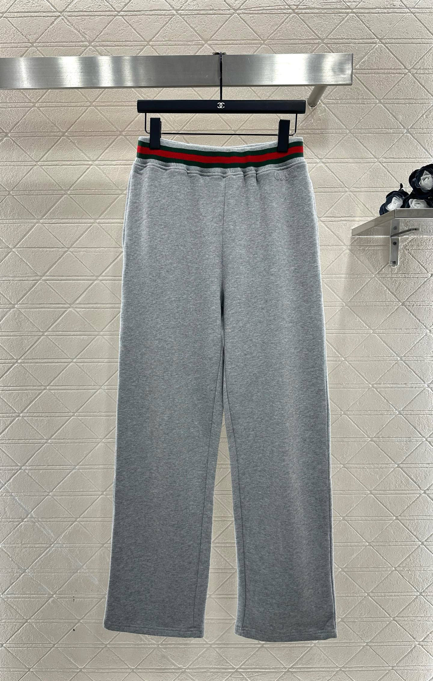 ♥Gucc*♥2025新品上架 大翻领卫衣长裤套装定制YB原生全棉材质，亲肤柔软，细腻光泽，穿法舒适保暖