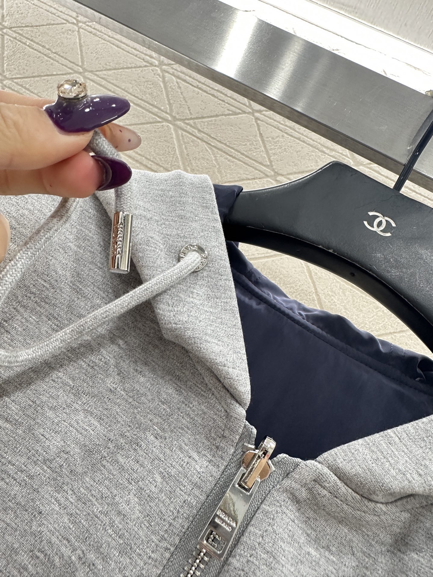 ♥Prad*♥2025新品上架 两面穿连帽外套长裤套装定制YB进口材质，质感光泽，垂感十足，连帽抽绳拉链