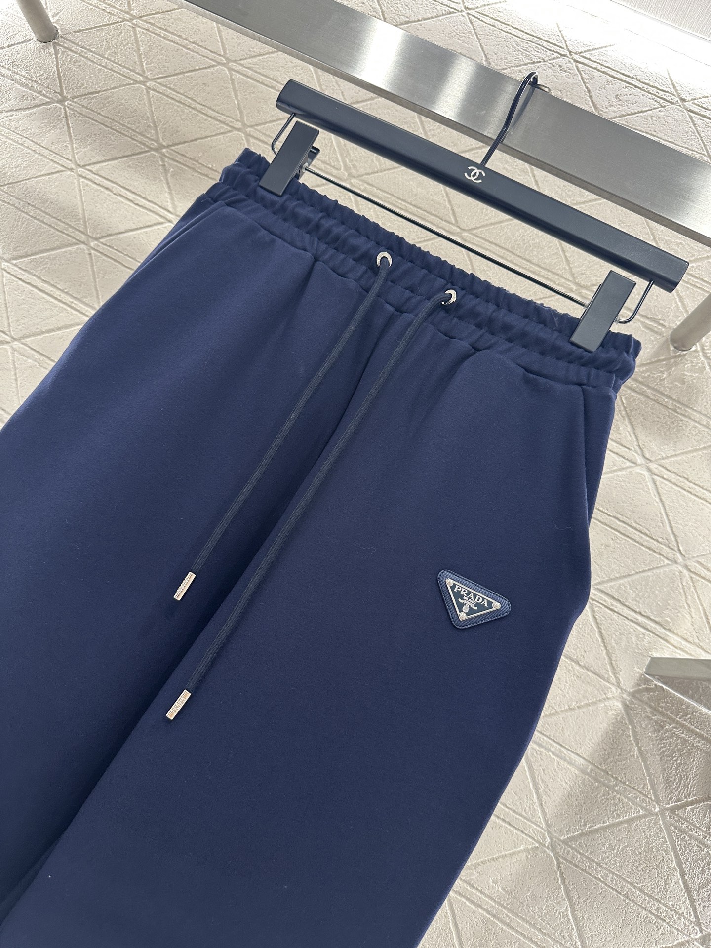 ♥Prad*♥2025新品上架 两面穿连帽外套长裤套装定制YB进口材质，质感光泽，垂感十足，连帽抽绳拉链