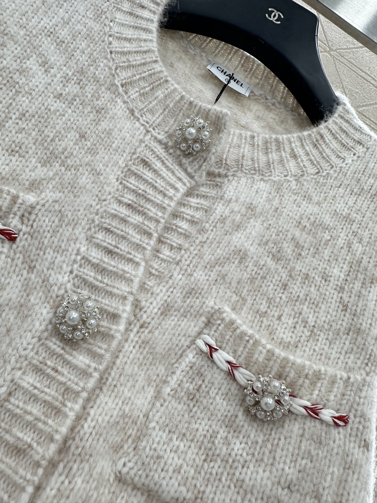 ♥Chane*♥2025新品上架 圆领针织开衫定制YB羊毛针织材质，质感高级，舒适柔软，圆领开衫剪裁，领