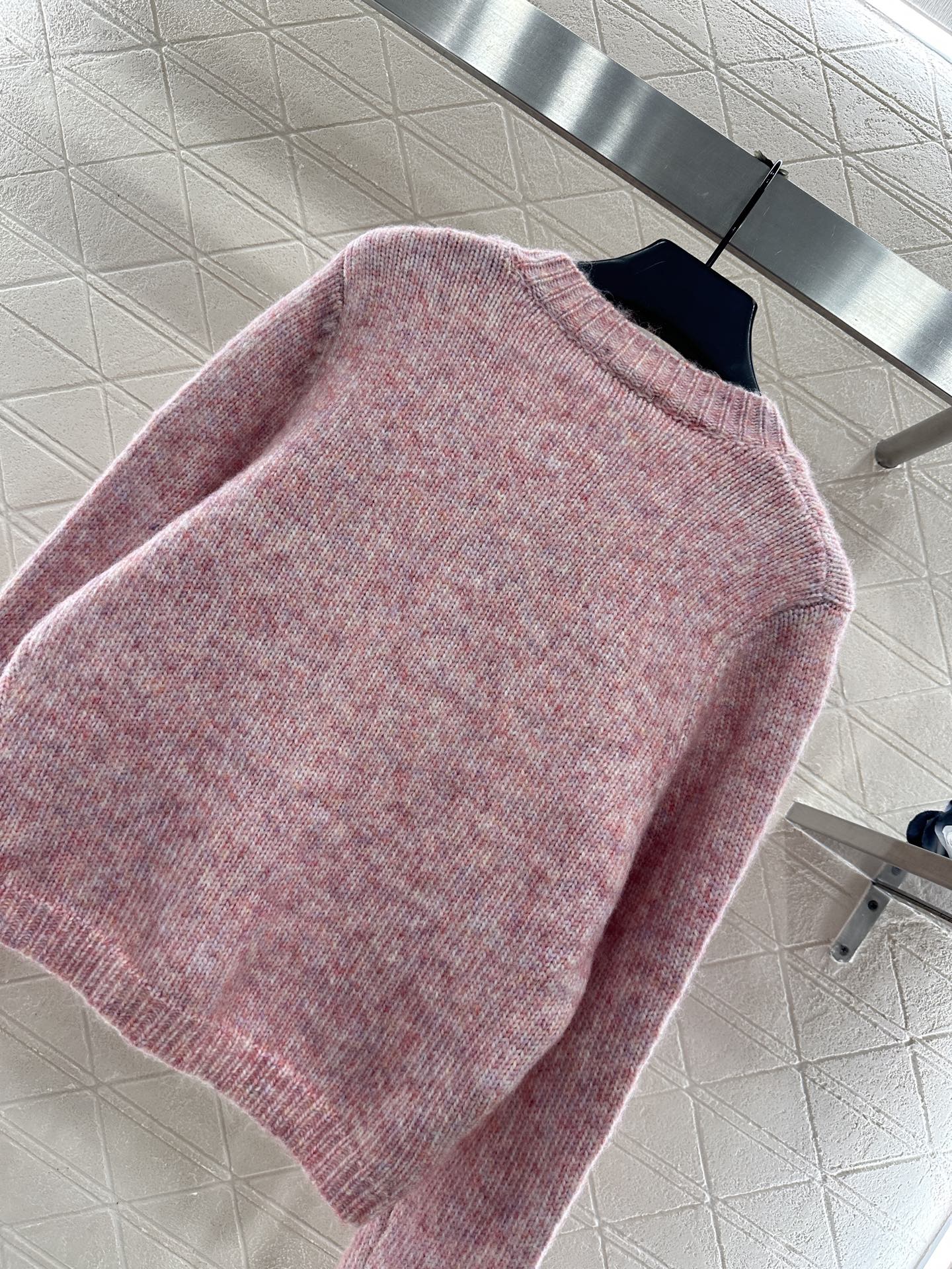 ♥Chane*♥2025新品上架 圆领针织开衫定制YB羊毛针织材质，质感高级，舒适柔软，圆领开衫剪裁，领