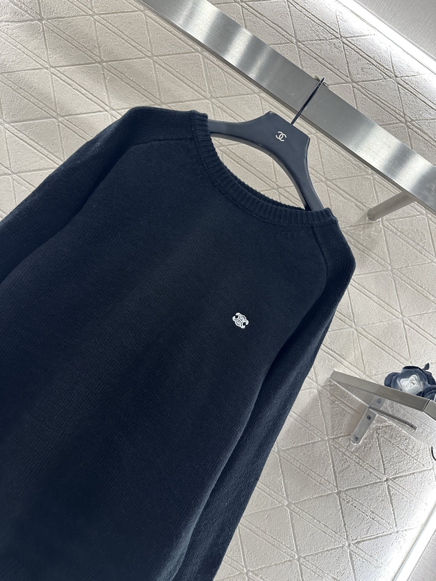 ♥Celin*♥2025新品上架 刺绣凯旋门针织套头毛衣定制YB羊毛纱线织造，肌理明显，穿搭舒适保暖，针