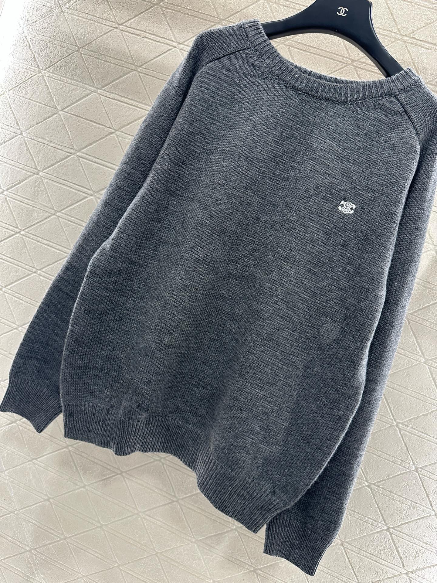 ♥Celin*♥2025新品上架 刺绣凯旋门针织套头毛衣定制YB羊毛纱线织造，肌理明显，穿搭舒适保暖，针