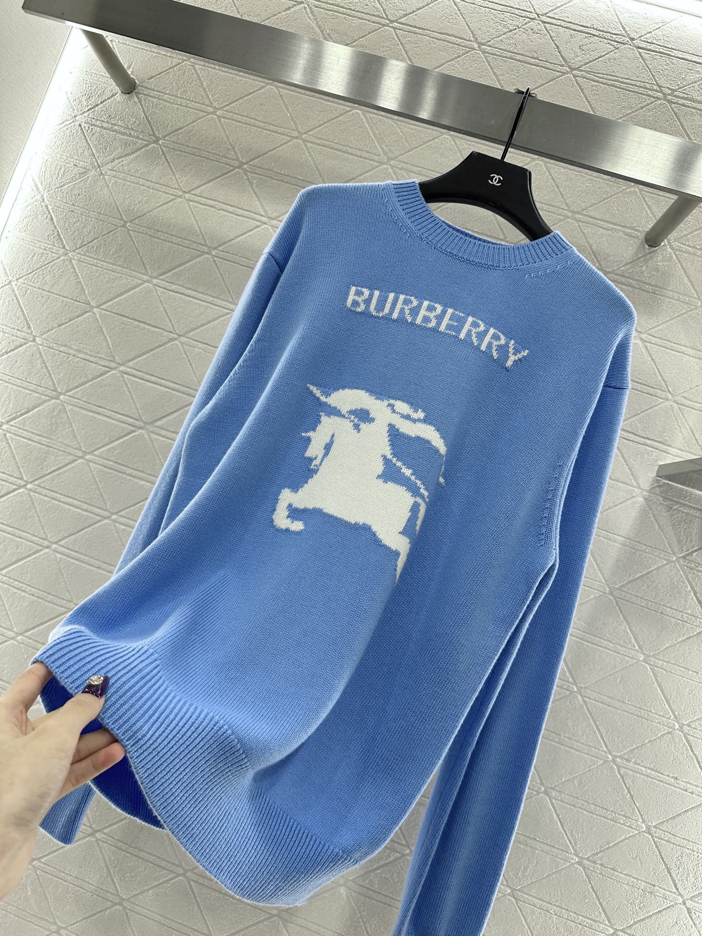 ♥BBR*♥2025新品上架 套头战马针织长袖定制YB羊毛纱线织造，质感高级，舒适柔软，圆领套头毛衣剪裁