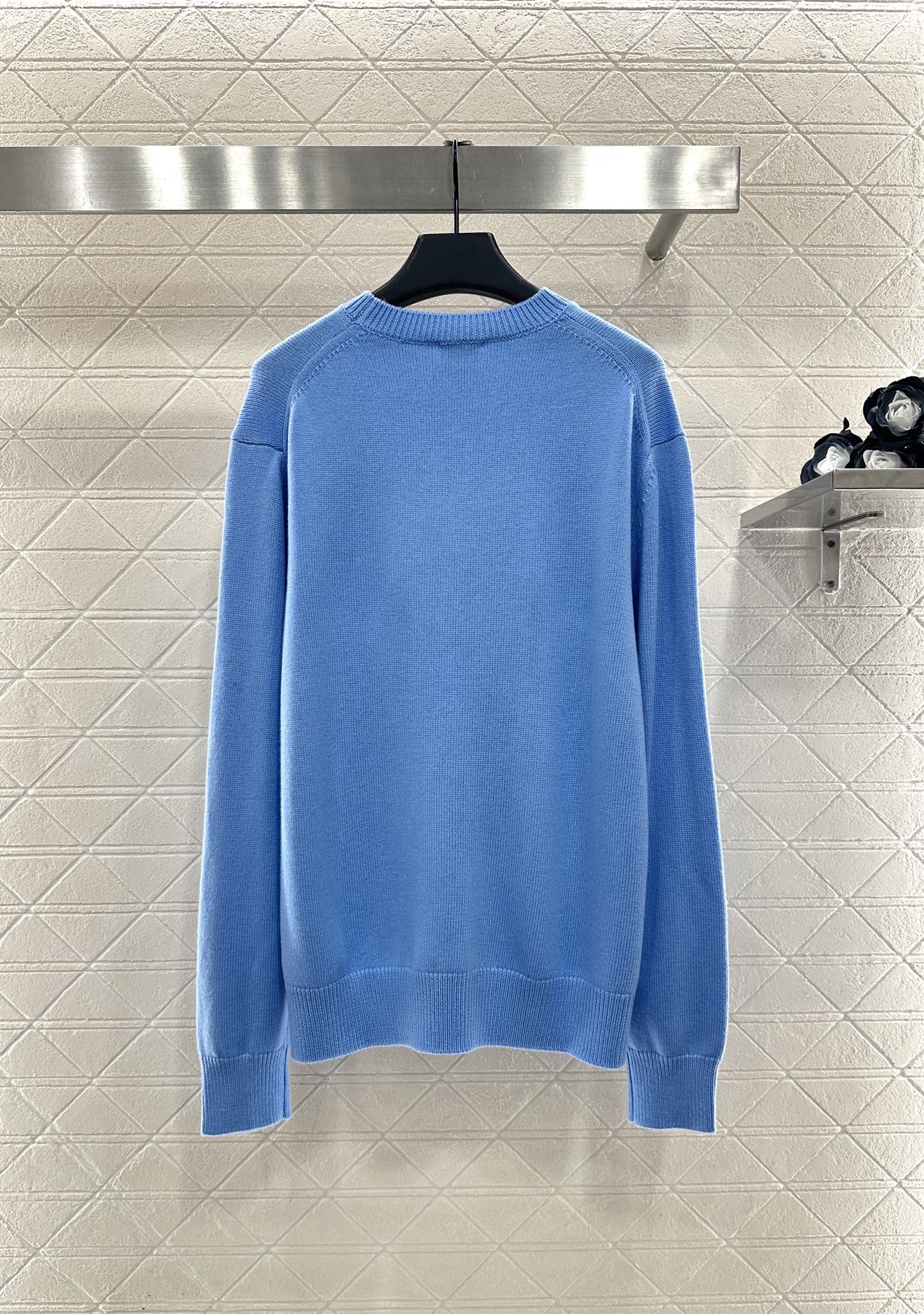 ♥BBR*♥2025新品上架 套头战马针织长袖定制YB羊毛纱线织造，质感高级，舒适柔软，圆领套头毛衣剪裁