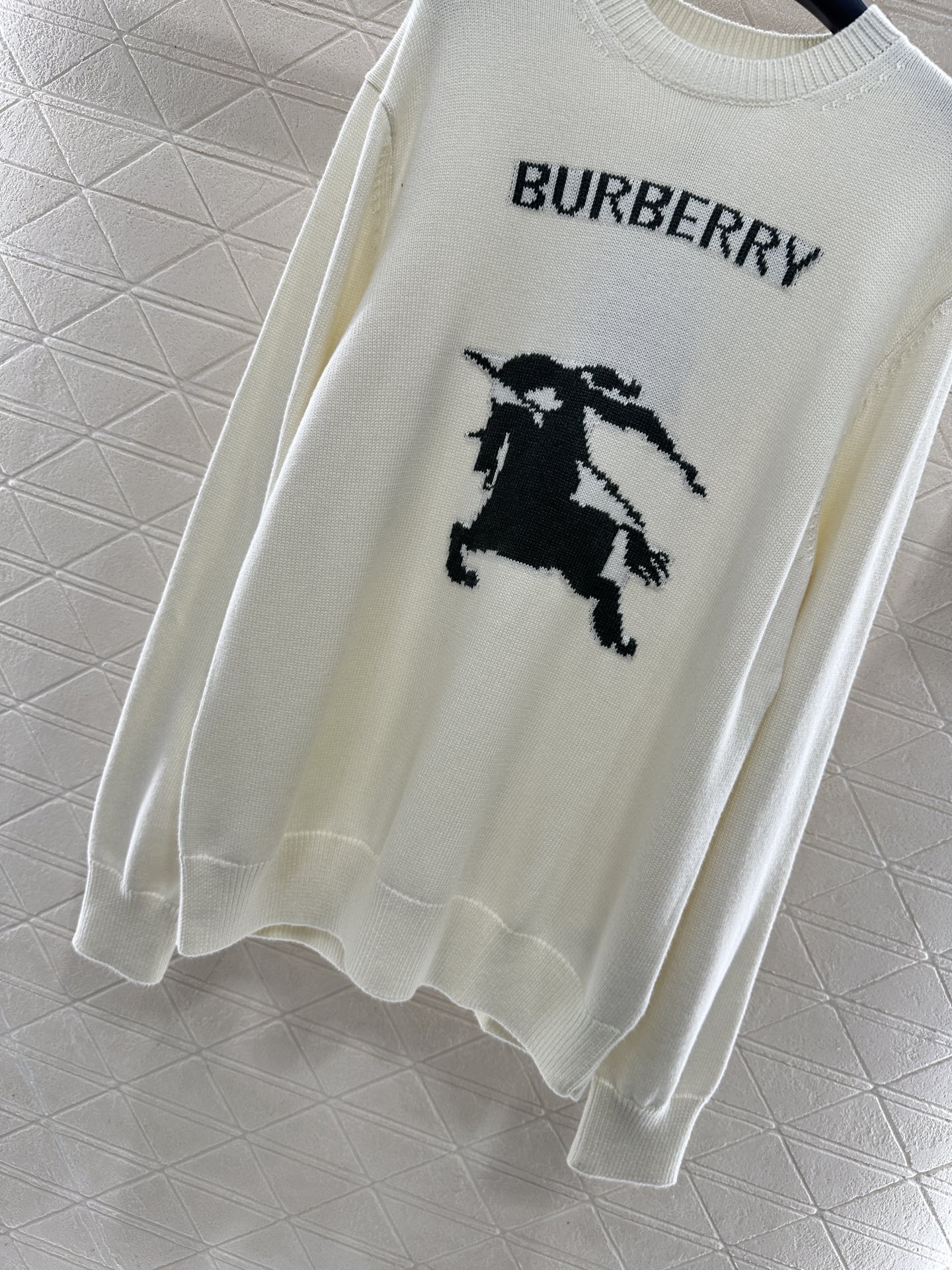 ♥BBR*♥2025新品上架 套头战马针织长袖定制YB羊毛纱线织造，质感高级，舒适柔软，圆领套头毛衣剪裁