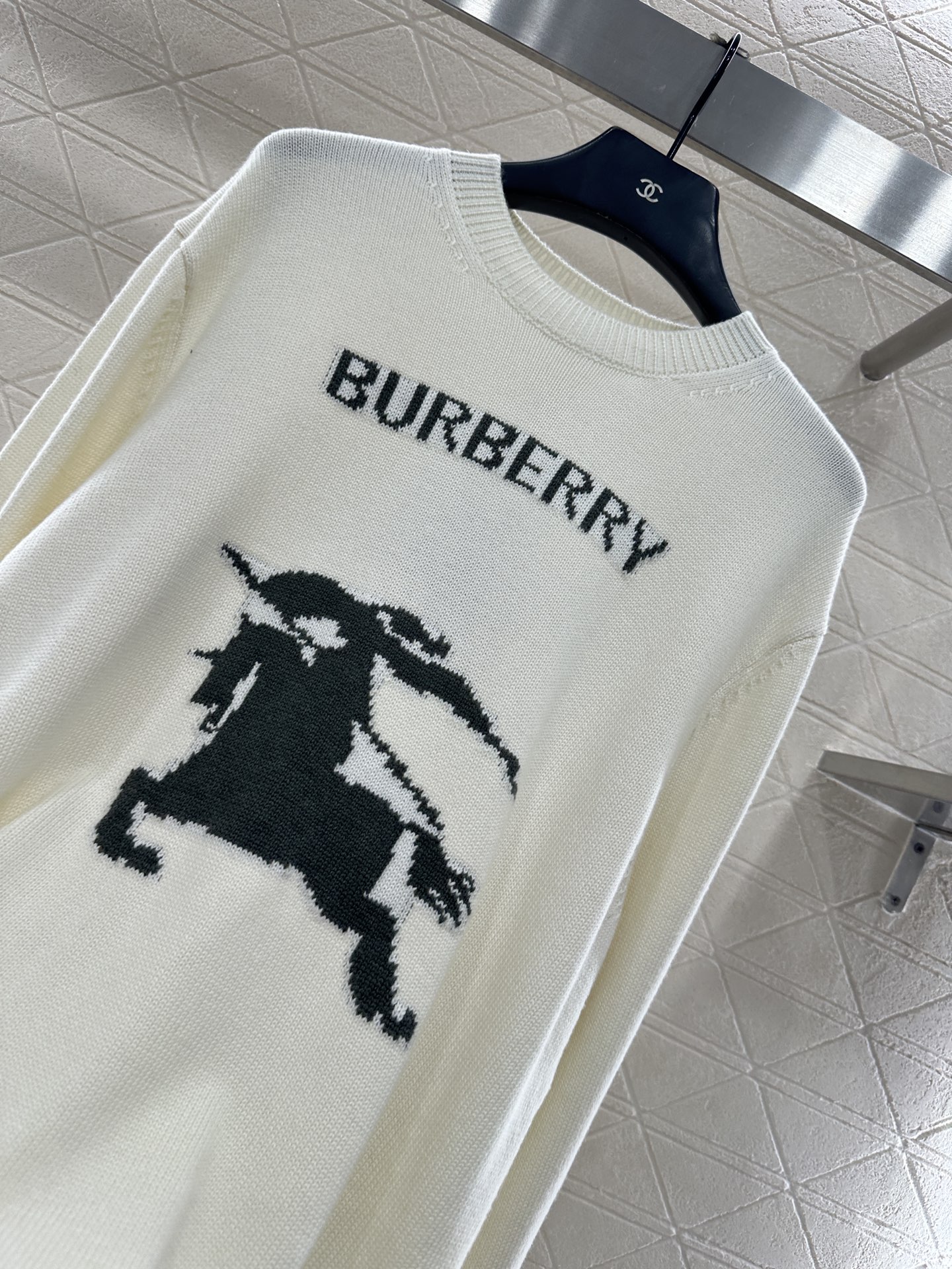 ♥BBR*♥2025新品上架 套头战马针织长袖定制YB羊毛纱线织造，质感高级，舒适柔软，圆领套头毛衣剪裁