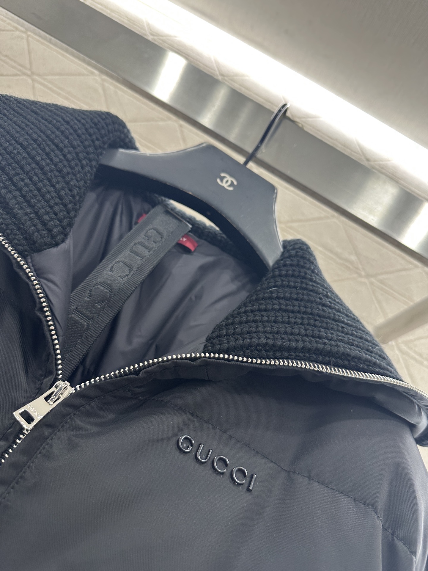 ♥Gucc*♥2025新品上架 针织翻领拉链收腰羽绒服定制YB防风防水尼龙材质，羽绒填充内里，整件轻盈保