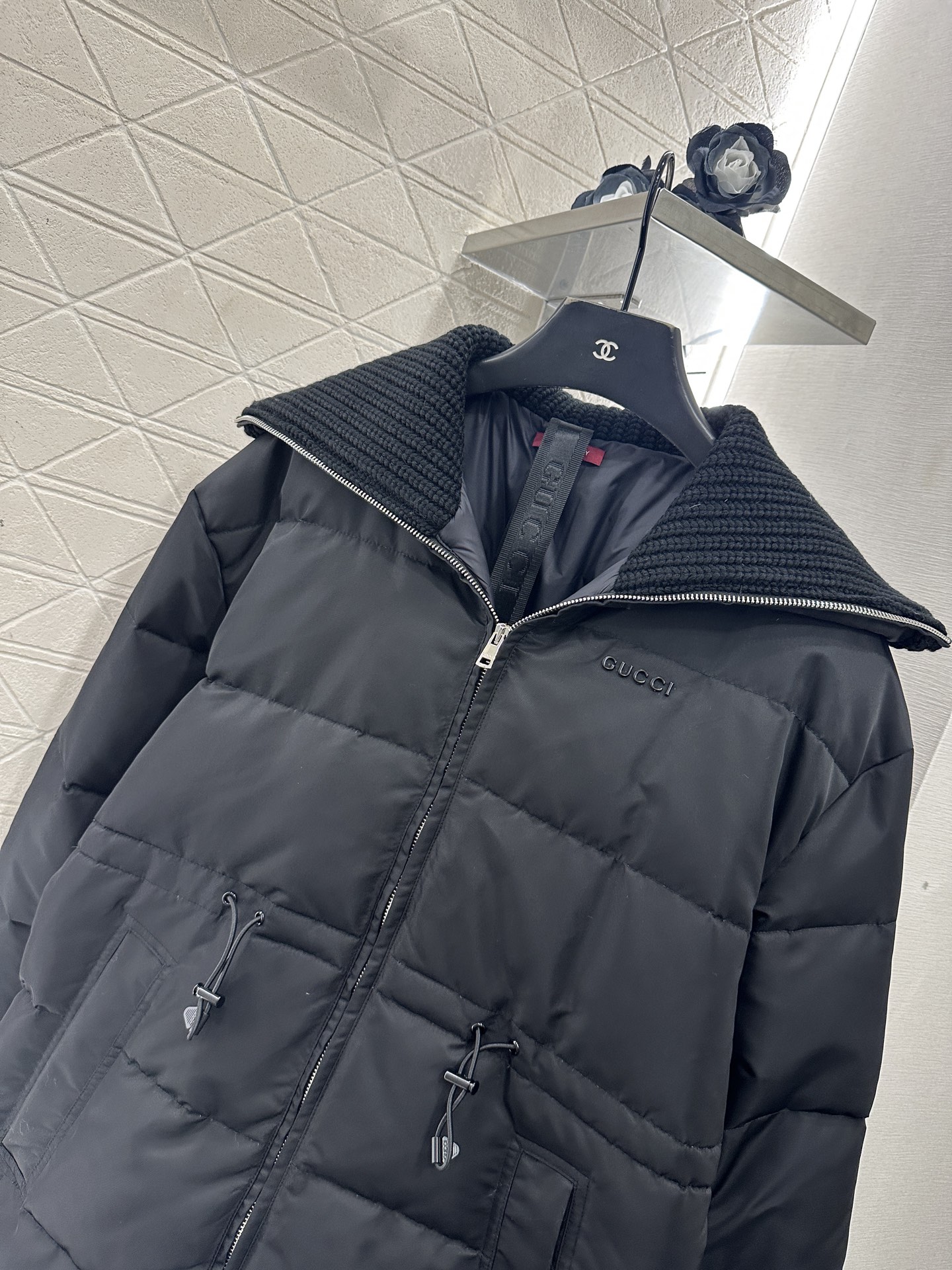 ♥Gucc*♥2025新品上架 针织翻领拉链收腰羽绒服定制YB防风防水尼龙材质，羽绒填充内里，整件轻盈保