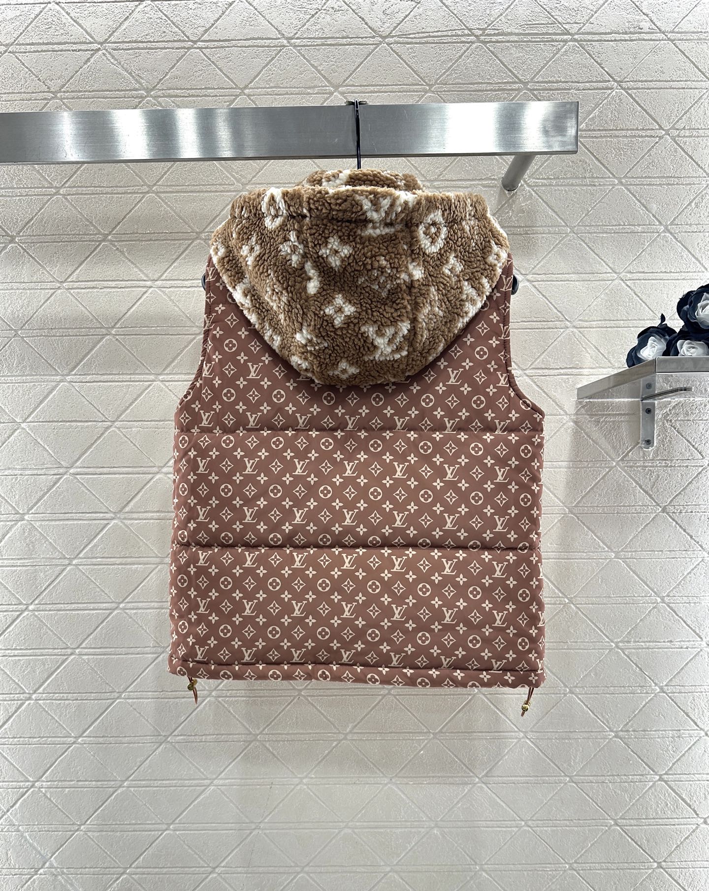 ♥Louis vuitto*♥2025新品上架 泰迪绒连帽提花棉服马甲定制YB提花尼龙材质，羽绒棉填充内