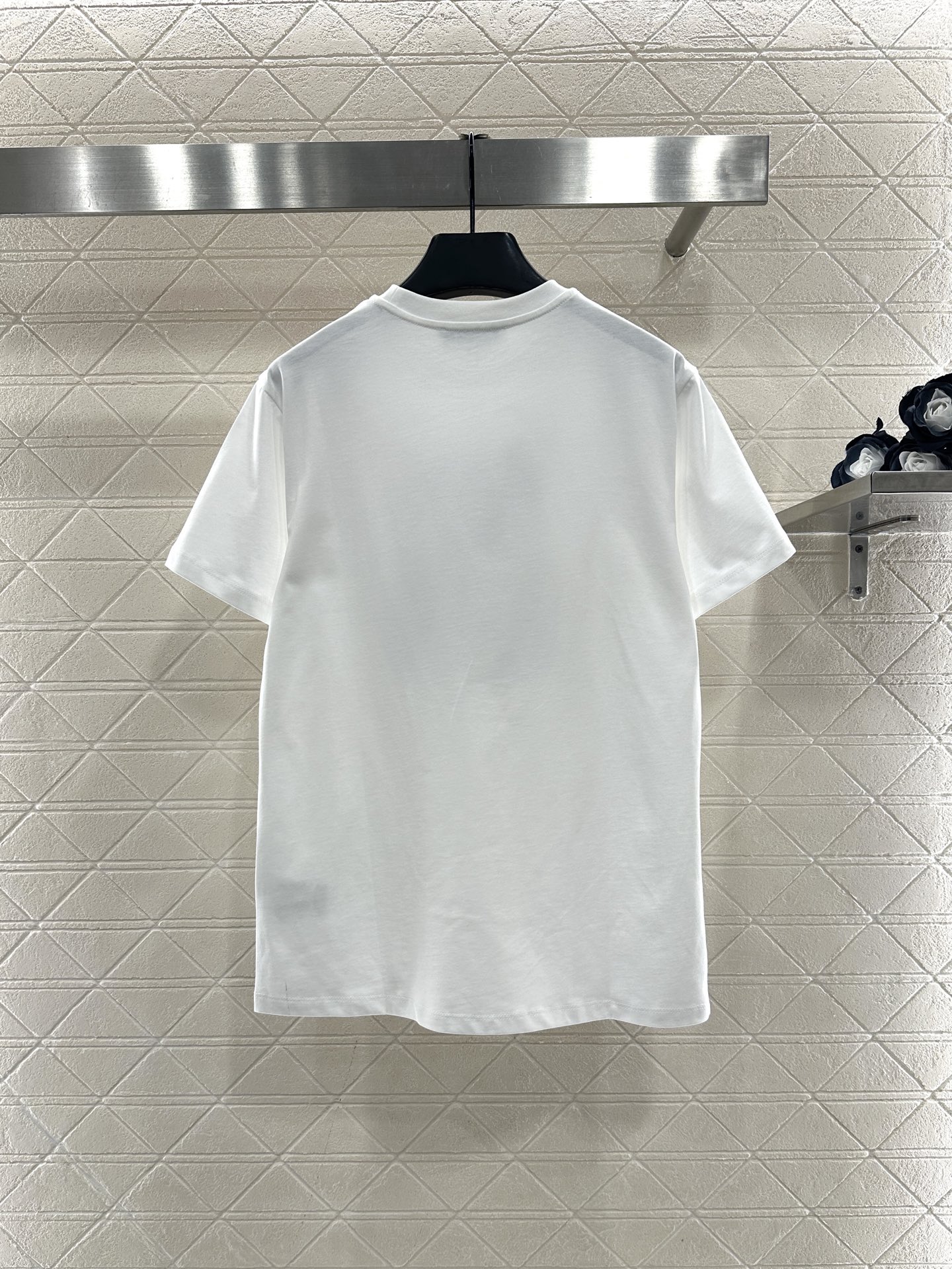 ♥Fend*♥2025新品上架 圆领提花卡通𝑇𝑒𝑒定制YB斜纹全棉材质，质感细腻，舒适透气，宽松短袖裁剪