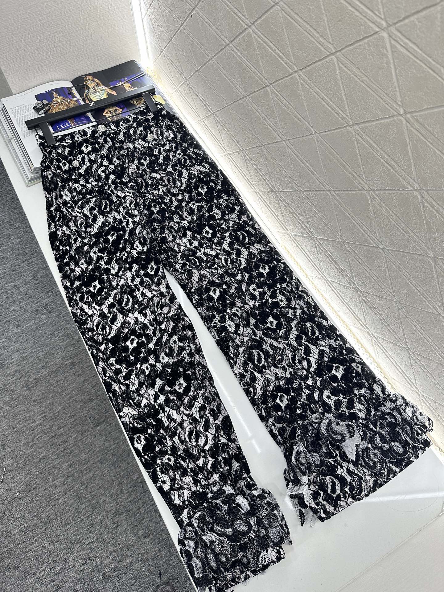 ♥Chane*♥2025新品上架 蕾丝洋装喇叭袖外套长裤套装定制YB进口水溶蕾丝材质，肌理明显，质感上乘