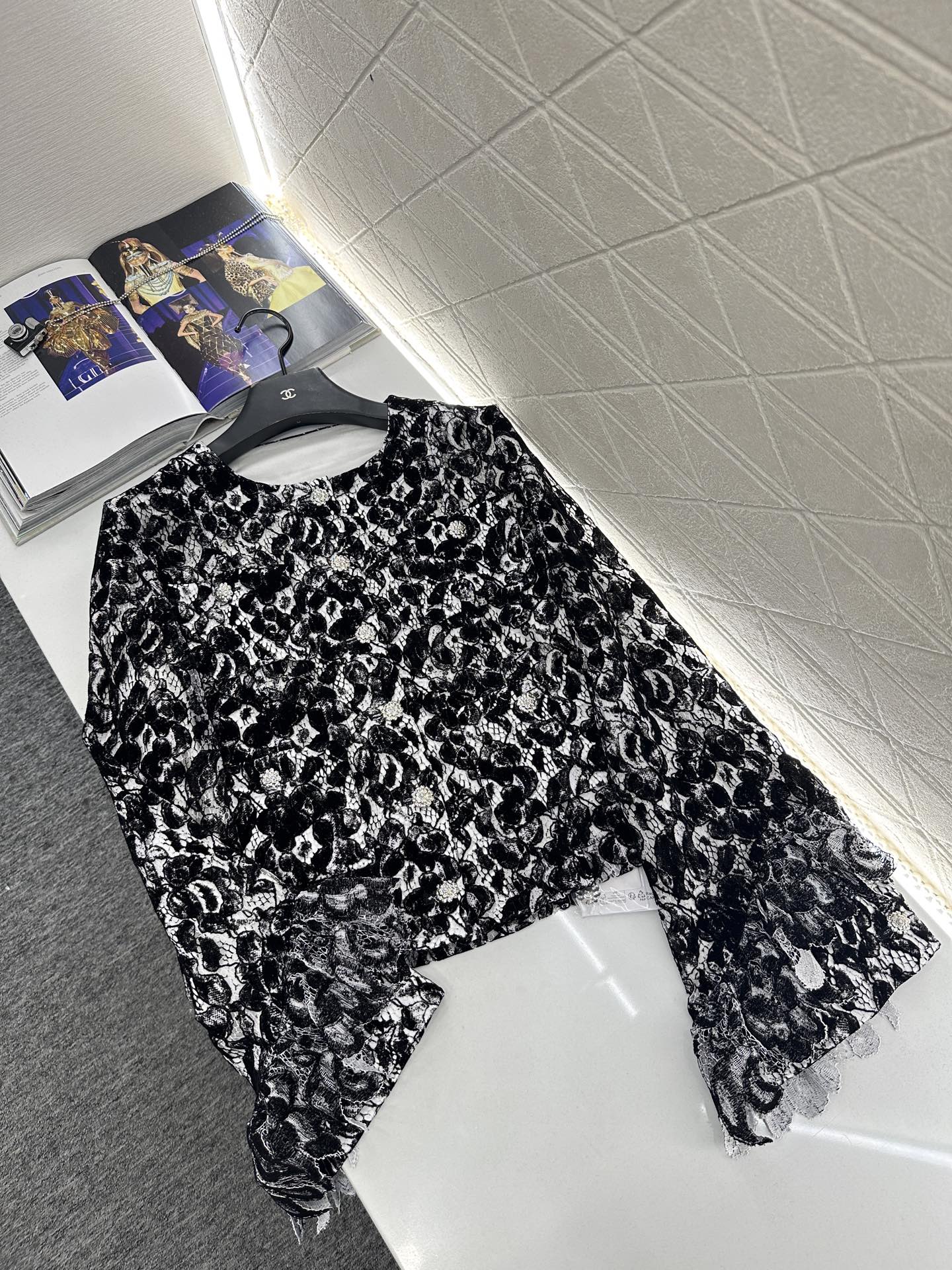 ♥Chane*♥2025新品上架 蕾丝洋装喇叭袖外套长裤套装定制YB进口水溶蕾丝材质，肌理明显，质感上乘