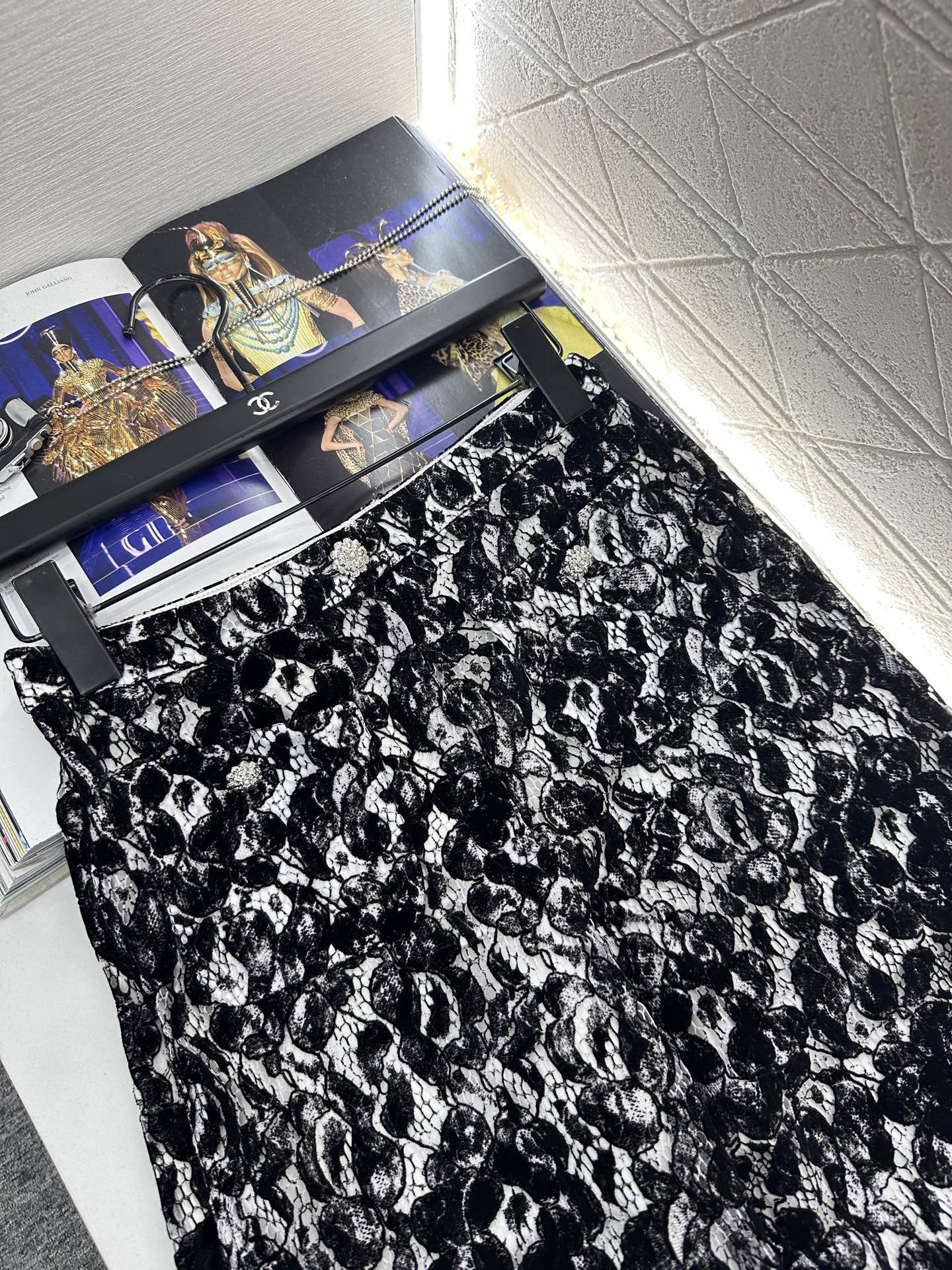 ♥Chane*♥2025新品上架 蕾丝洋装喇叭袖外套长裤套装定制YB进口水溶蕾丝材质，肌理明显，质感上乘