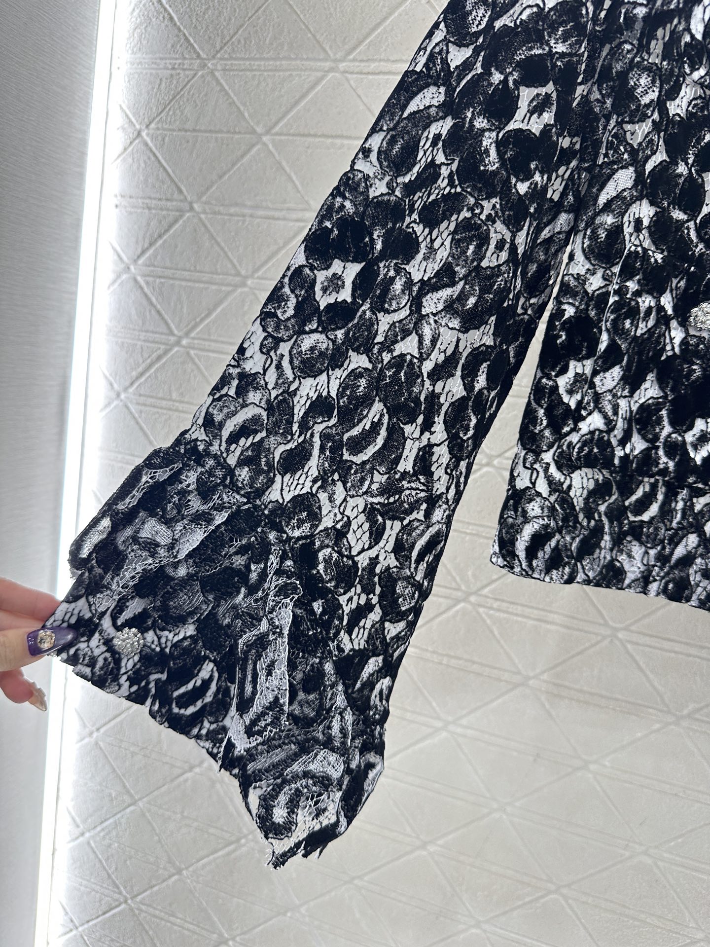 ♥Chane*♥2025新品上架 蕾丝洋装喇叭袖外套长裤套装定制YB进口水溶蕾丝材质，肌理明显，质感上乘