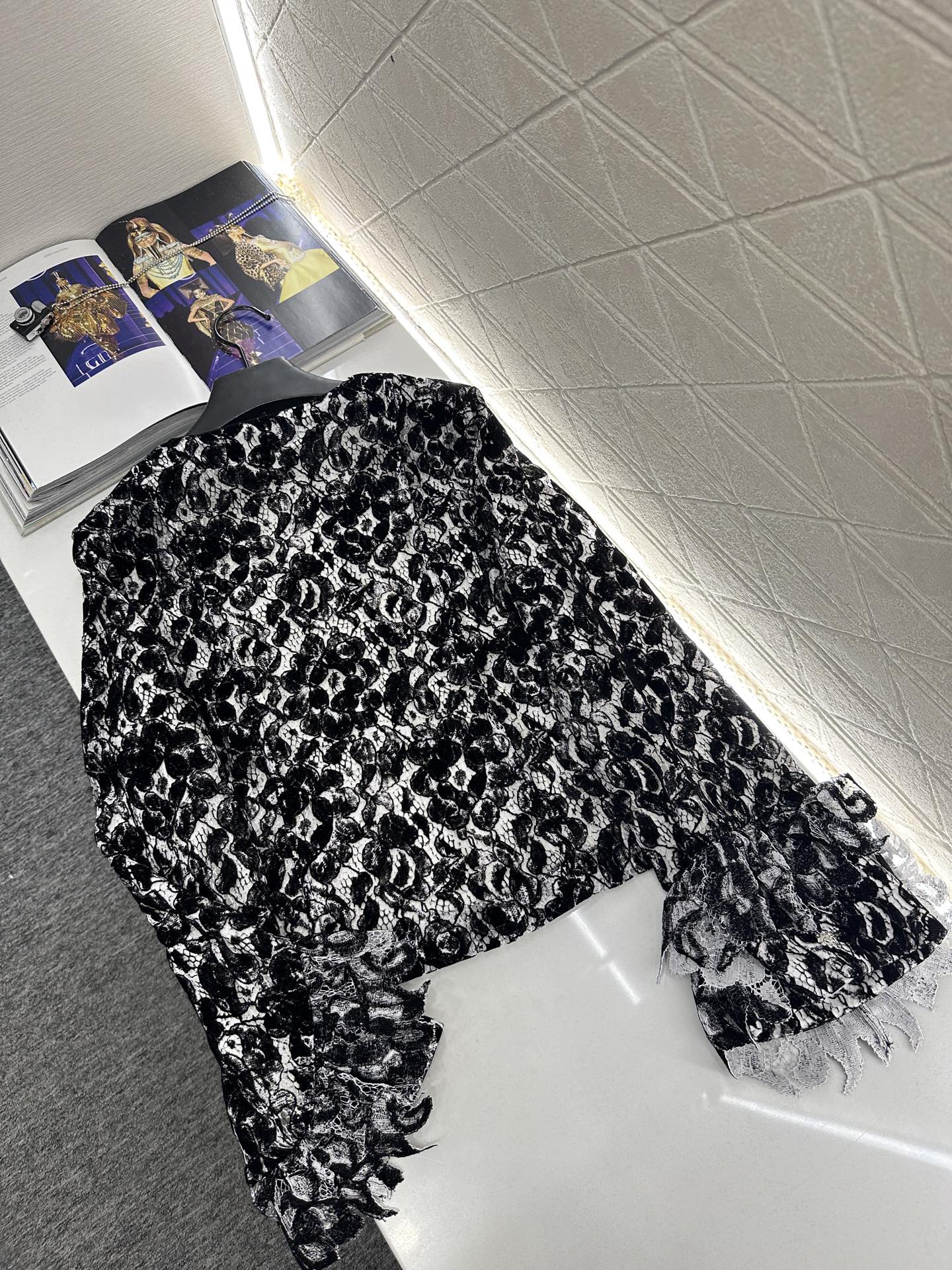 ♥Chane*♥2025新品上架 蕾丝洋装喇叭袖外套长裤套装定制YB进口水溶蕾丝材质，肌理明显，质感上乘