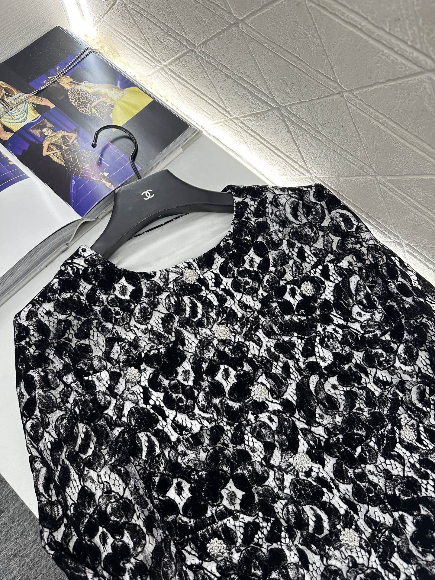 ♥Chane*♥2025新品上架 蕾丝洋装喇叭袖外套长裤套装定制YB进口水溶蕾丝材质，肌理明显，质感上乘