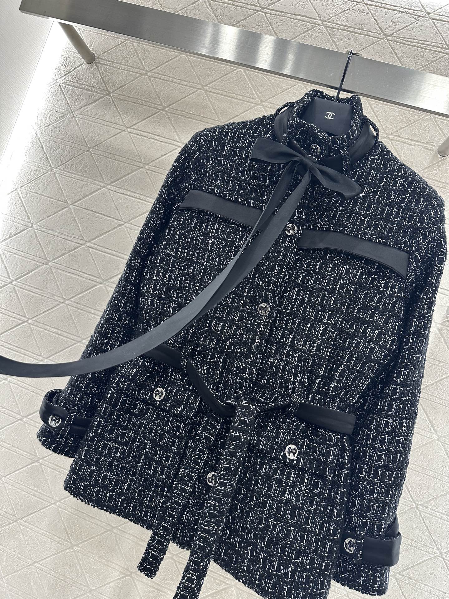 ♥Chane*♥2025新品上架 洋装捆边蝴蝶结丝带外套定制YB进口粗纺羊毛呢材质，质感高级，品相十足，