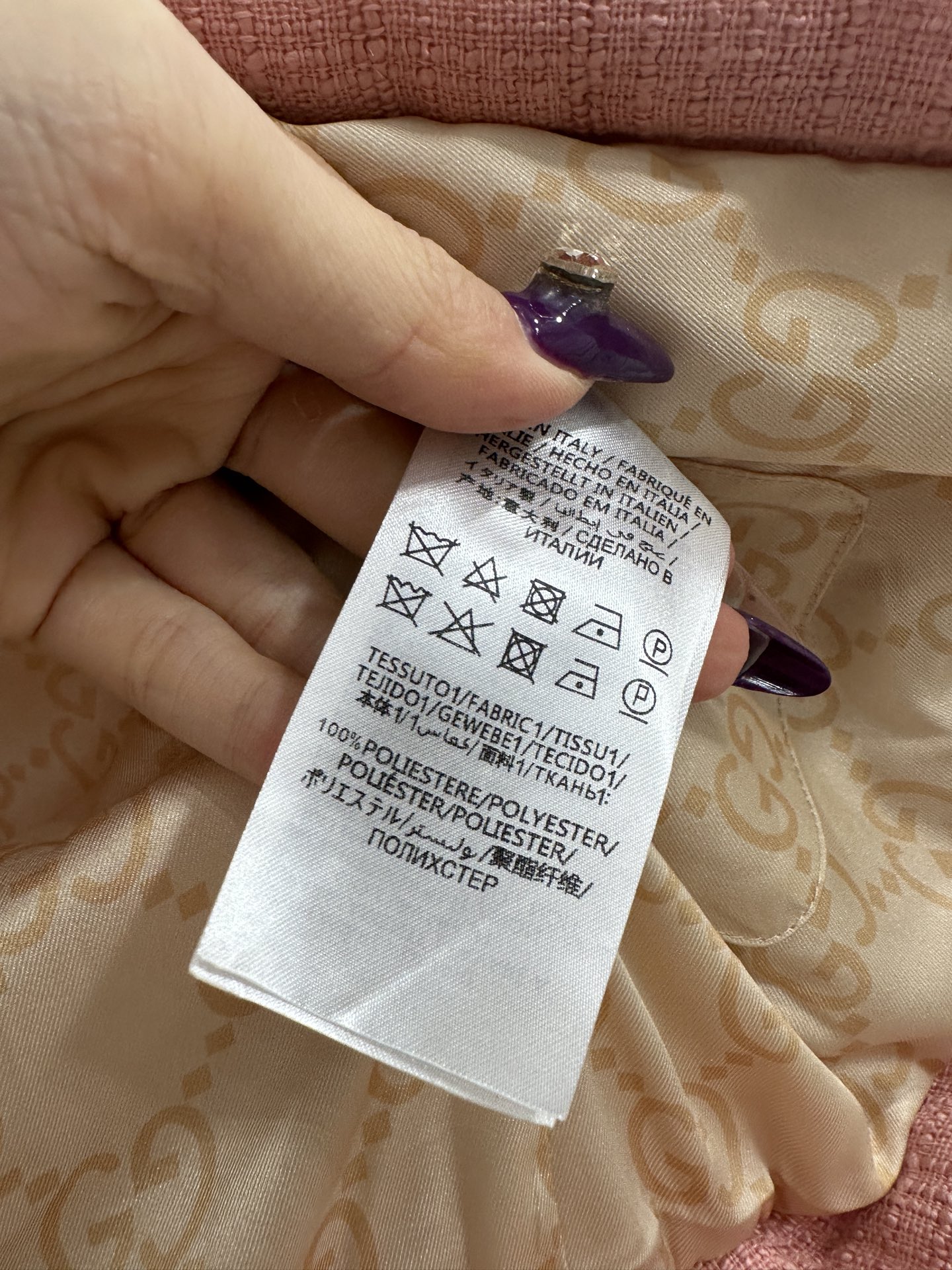 ♥Gucc*♥2025新品上架 圆领洋装棉服外套定制YB进口粗纺材质，肌理明显，质感十足，衔棉填充内里，