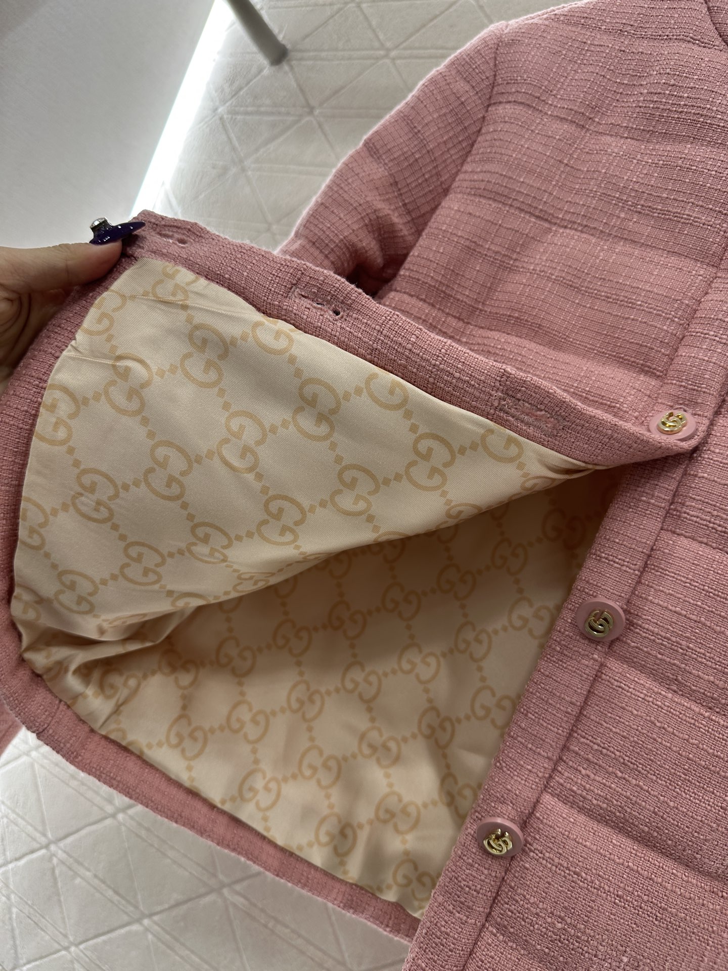 ♥Gucc*♥2025新品上架 圆领洋装棉服外套定制YB进口粗纺材质，肌理明显，质感十足，衔棉填充内里，