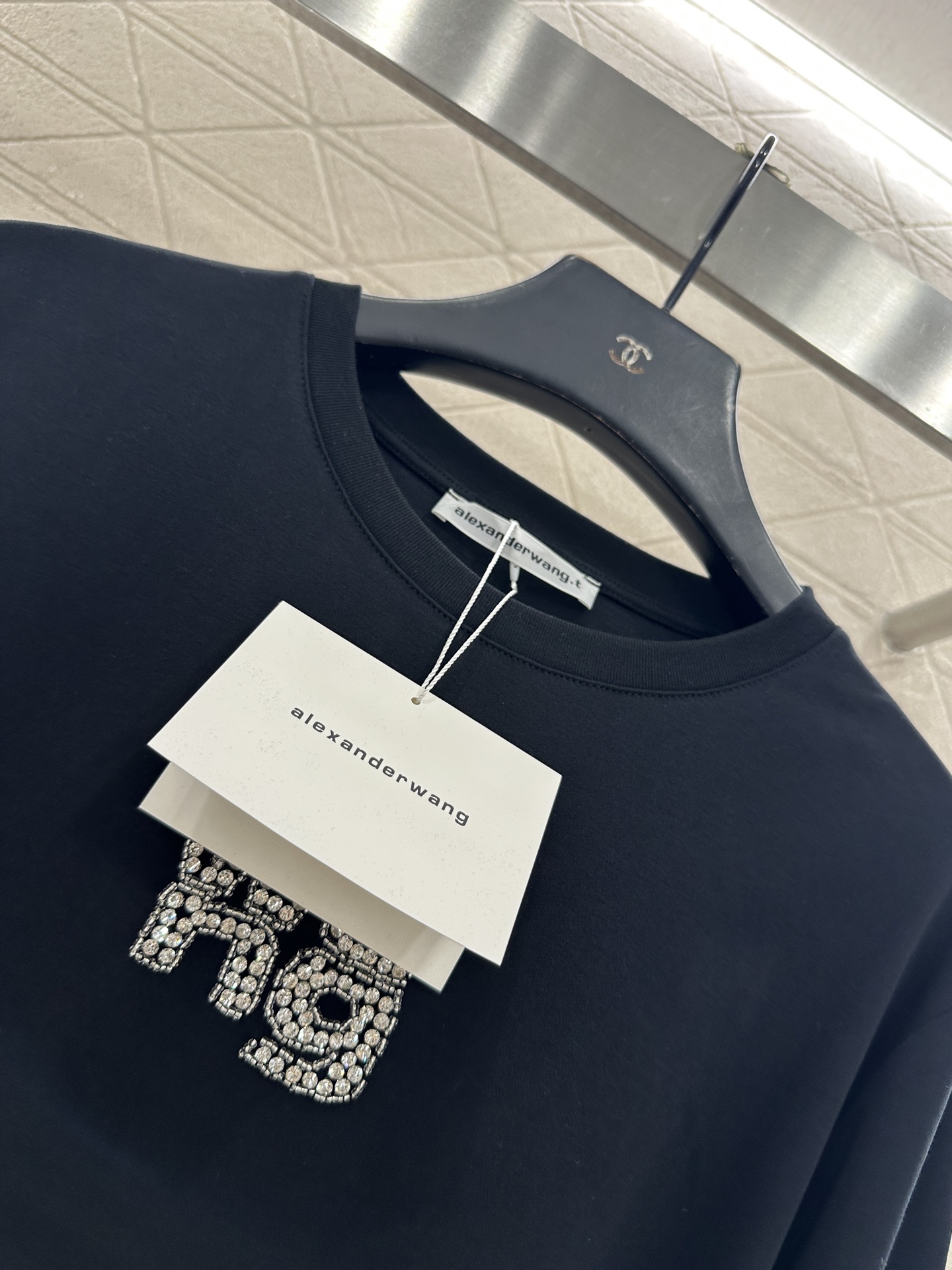 ♥Alexander wan*♥2025新品上架 烫钻钉珠圆领长袖定制YB进口棉府绸材质，透气舒适，质感