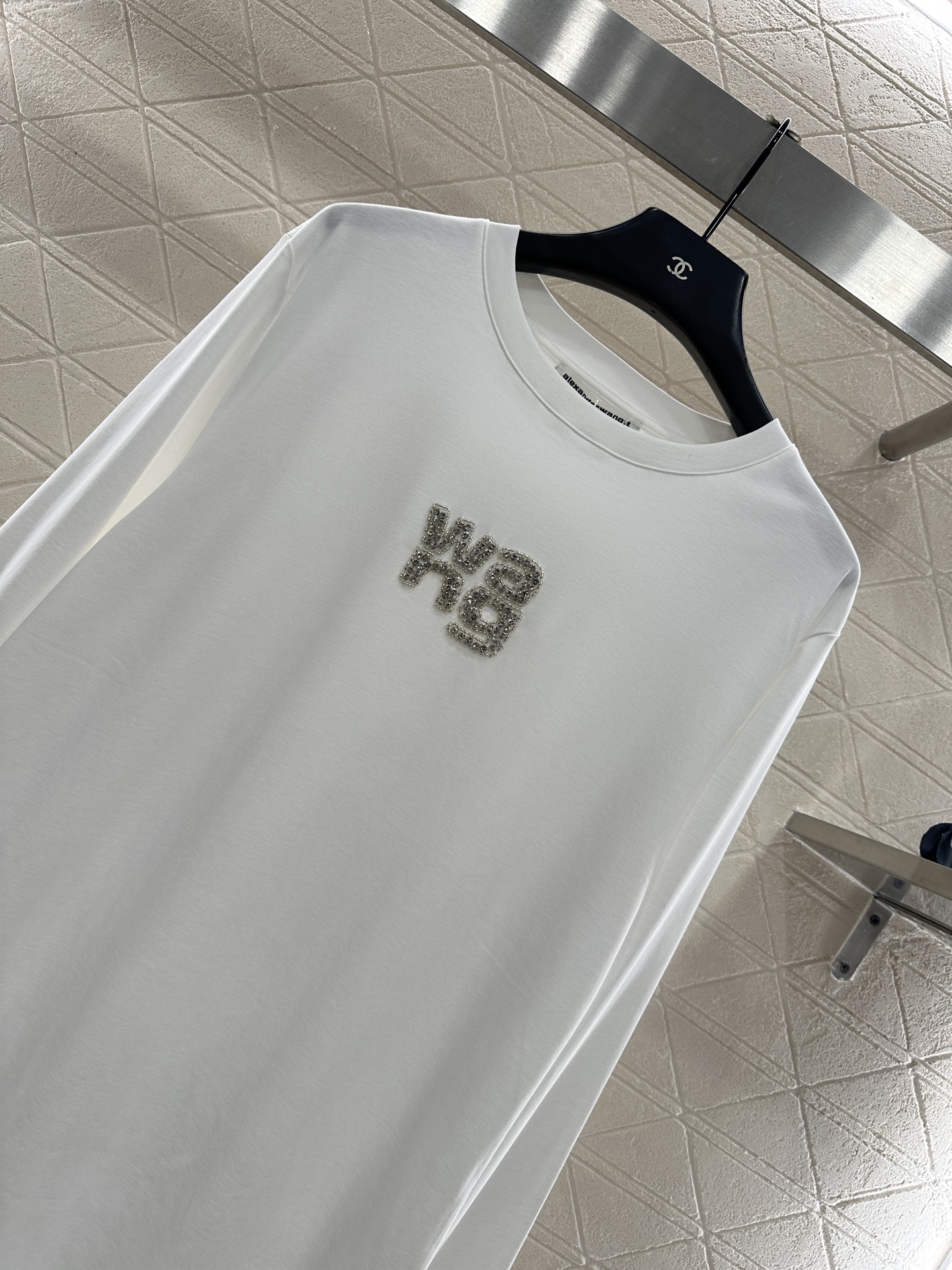 ♥Alexander wan*♥2025新品上架 烫钻钉珠圆领长袖定制YB进口棉府绸材质，透气舒适，质感