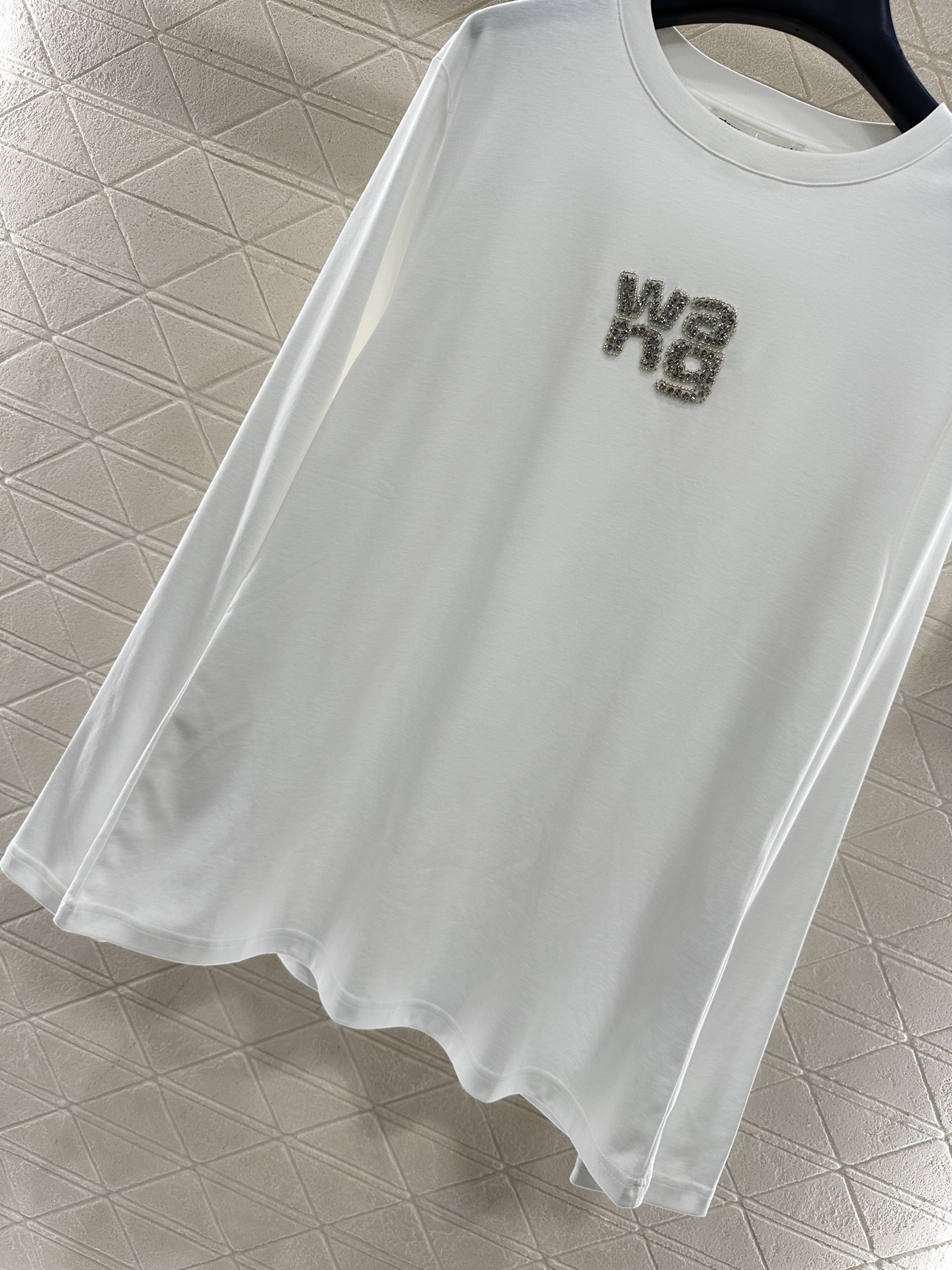 ♥Alexander wan*♥2025新品上架 烫钻钉珠圆领长袖定制YB进口棉府绸材质，透气舒适，质感