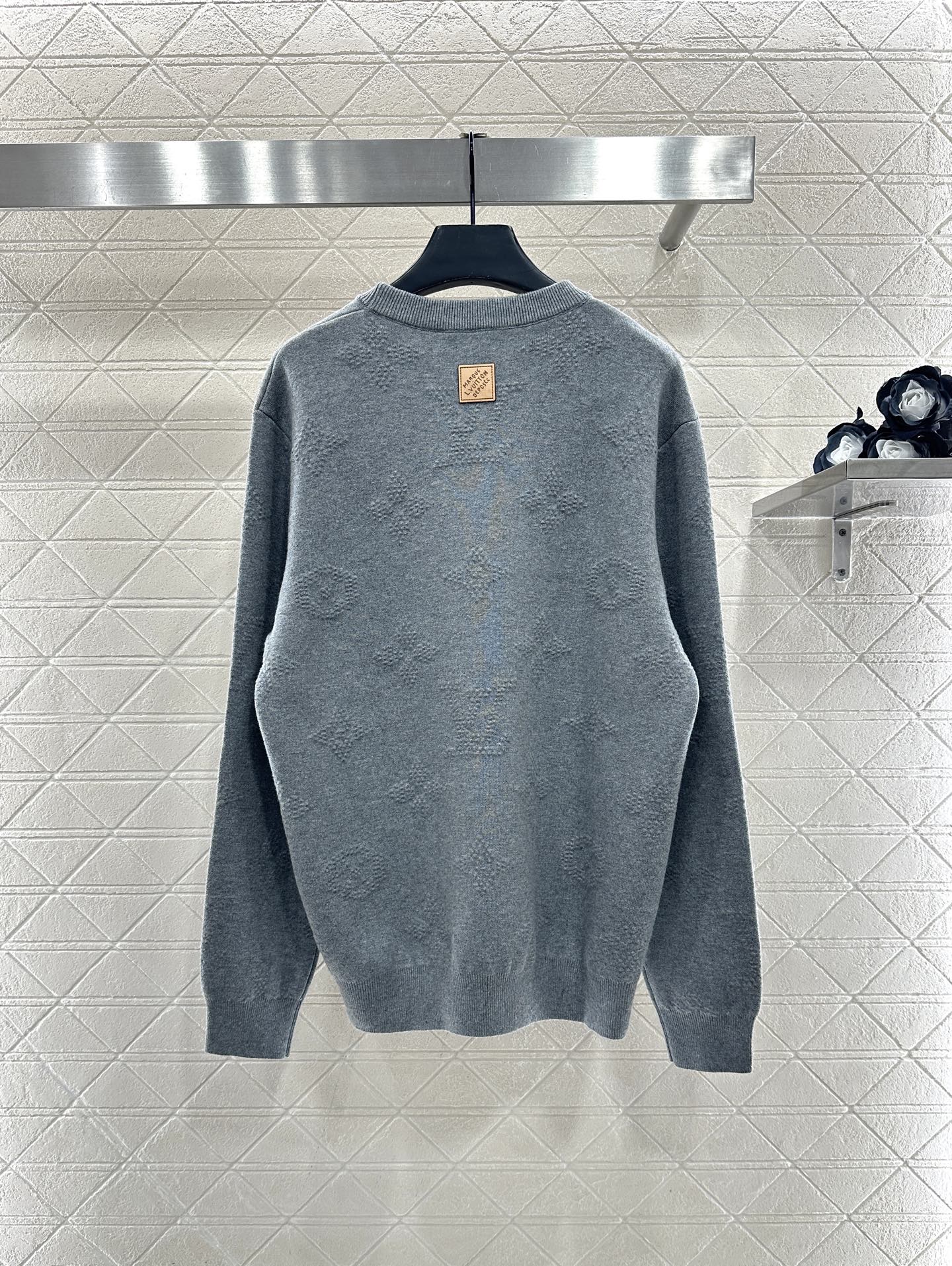 ♥Louis Vuitto*♥2025新品上架 提花针织套头毛衣定制YB全棉纱线织造，工艺处理，肌理明显