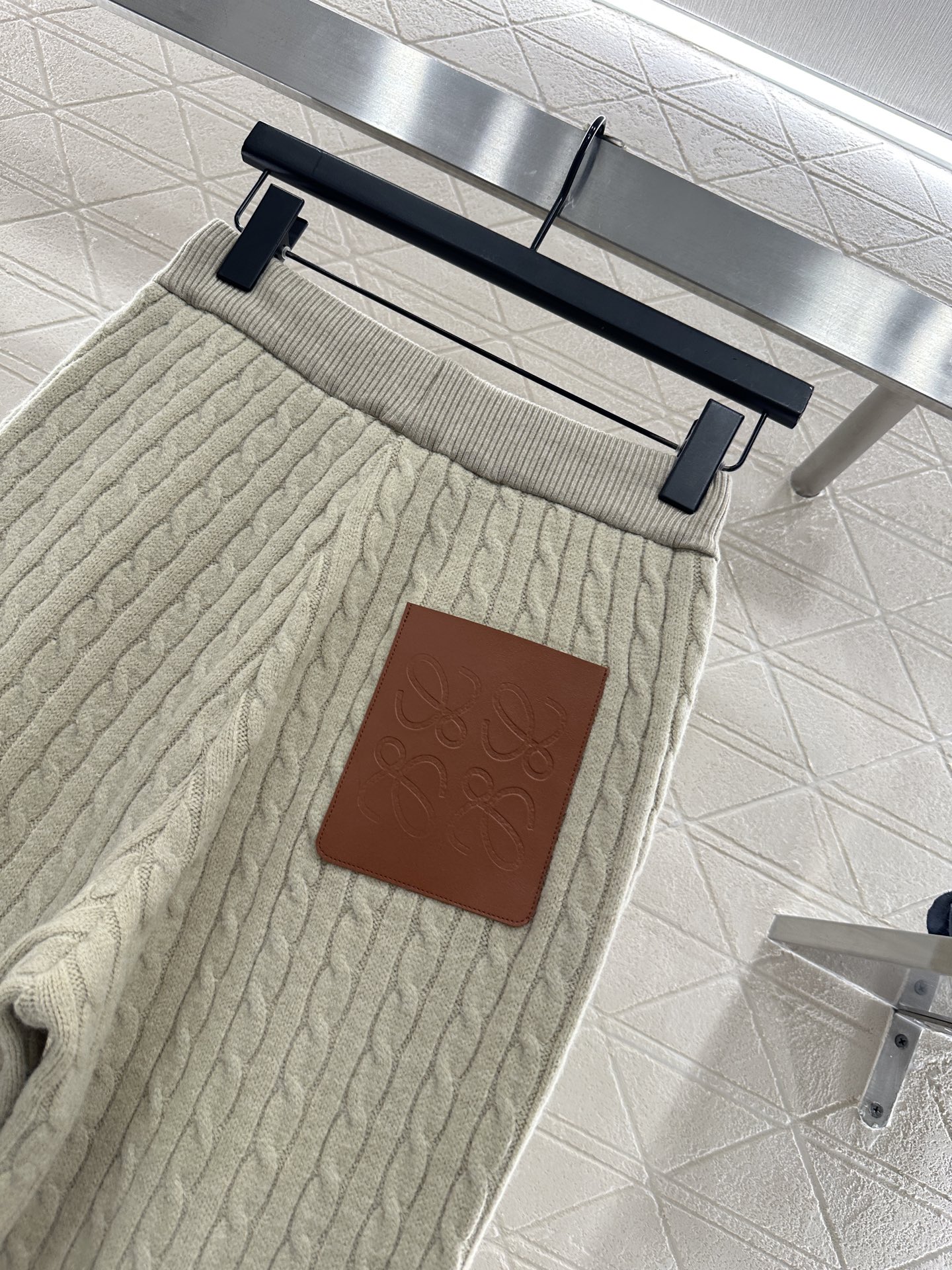 ♥Loew*♥2025新品上架 圆领麻花针织上衣长裤套装定制YB进口材质，细腻柔软，弹力十足，精致圆领开