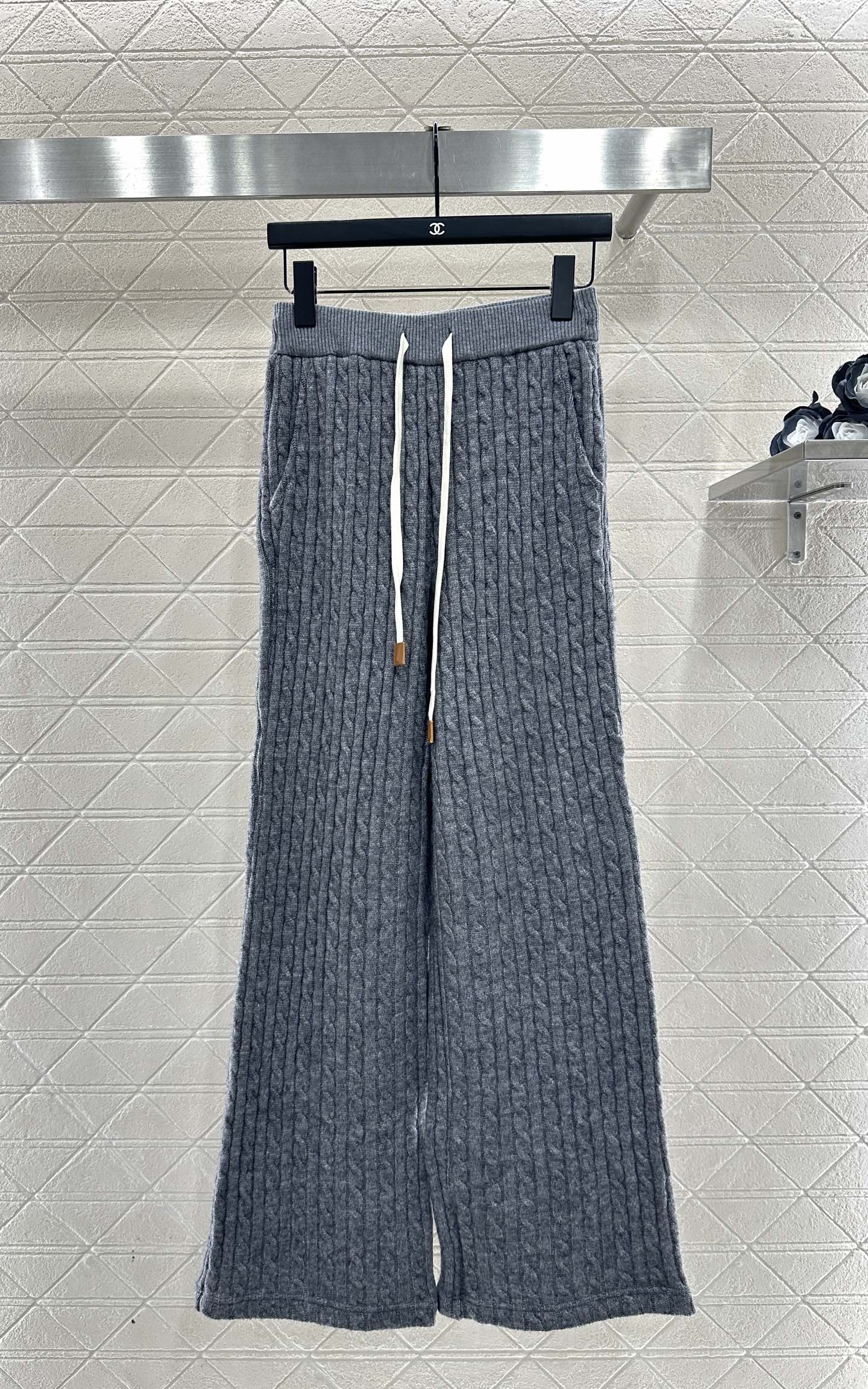 ♥Loew*♥2025新品上架 圆领麻花针织上衣长裤套装定制YB进口材质，细腻柔软，弹力十足，精致圆领开