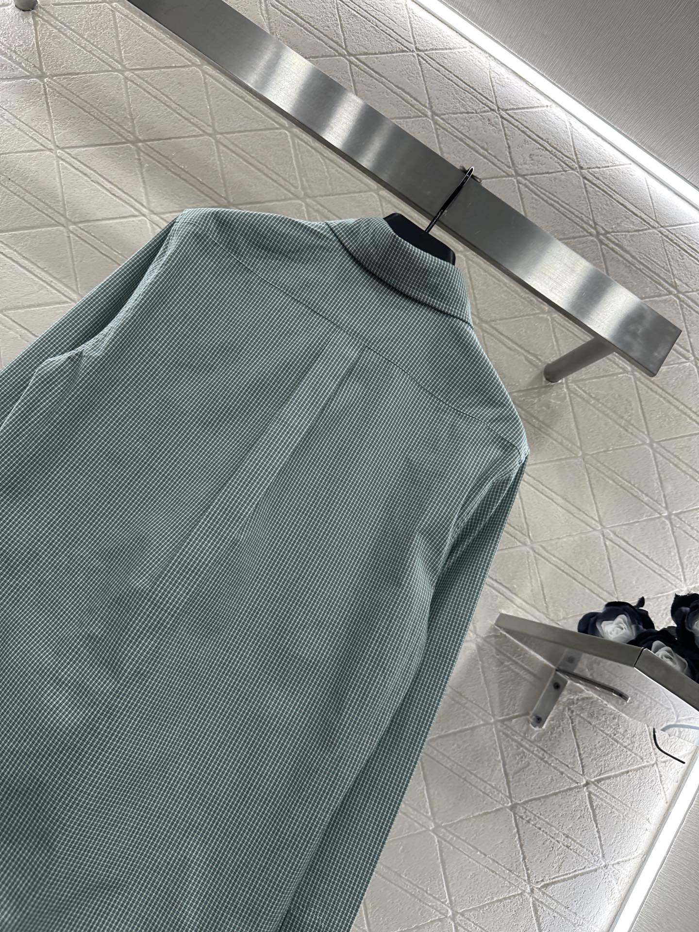 ♥Miumi*♥2025新品上架 常规格纹衬衣定制YB进口棉府绸材质，柔软亲肤，舒适不易皱，常规廓形衬衣