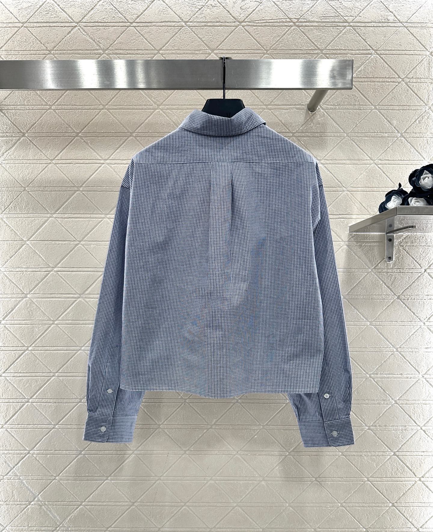 ♥Miumi*♥2025新品上架 短款格子衬衣定制YB进口棉府绸材质，柔软亲肤，舒适不易皱，长袖短款衬衣