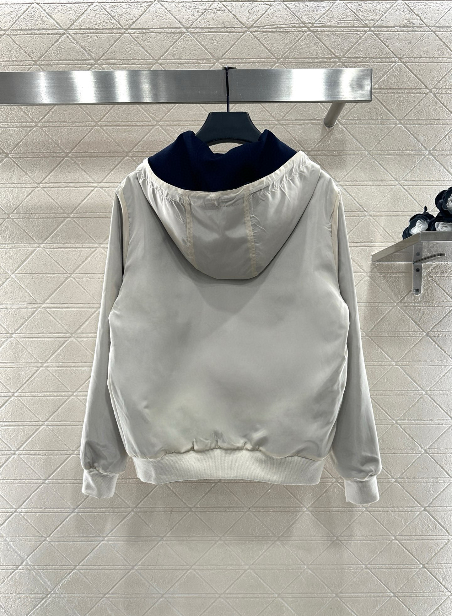 ♥Prad*♥2025新品上架 两面穿连帽外套长裤套装定制YB进口材质，质感光泽，垂感十足，连帽抽绳拉链