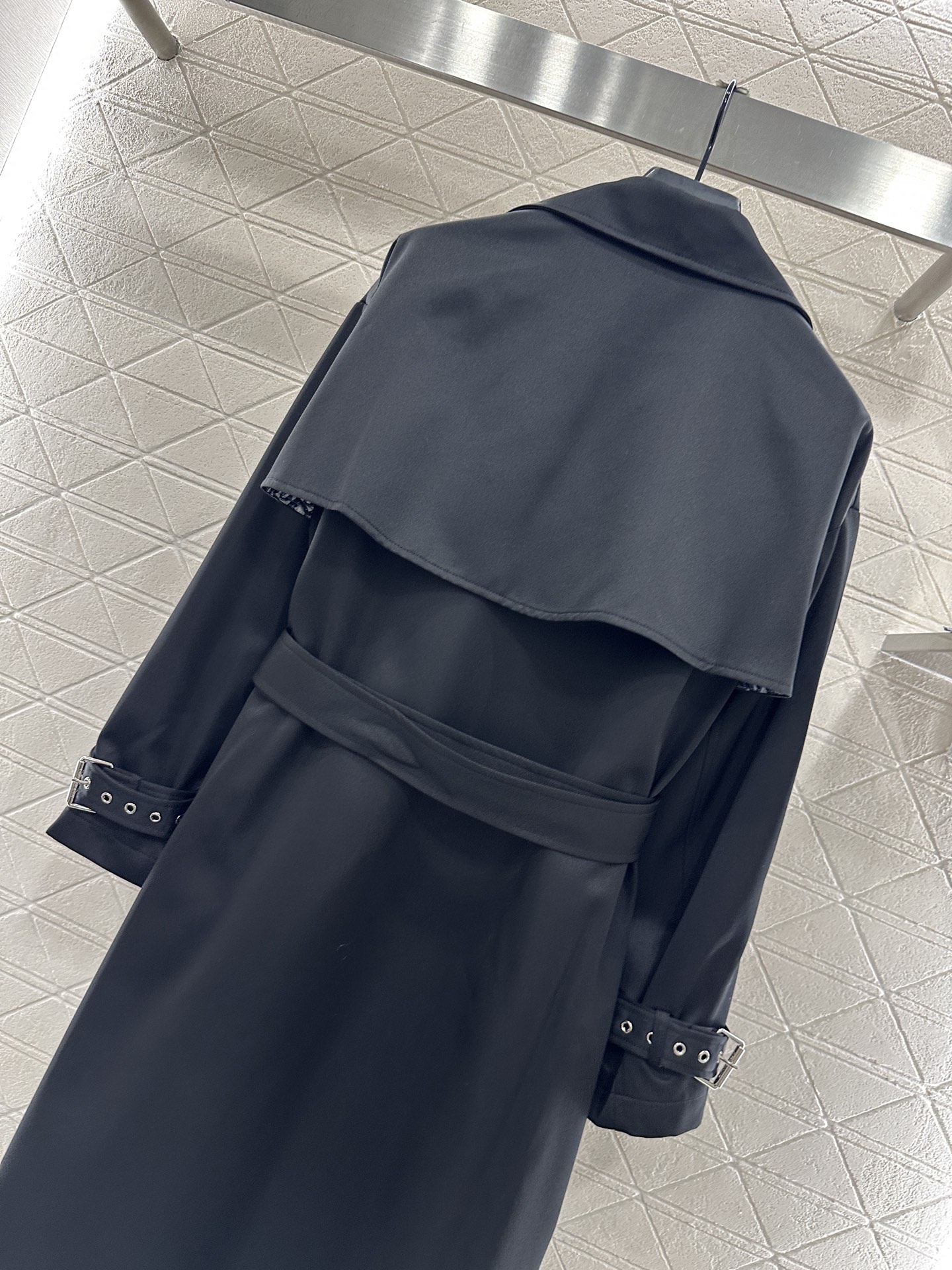 ♥Dio*♥2025新品上架 翻领双排扣长款风衣定制YB进口风衣材质，挺括有型，质感高级，翻领枪驳领长款