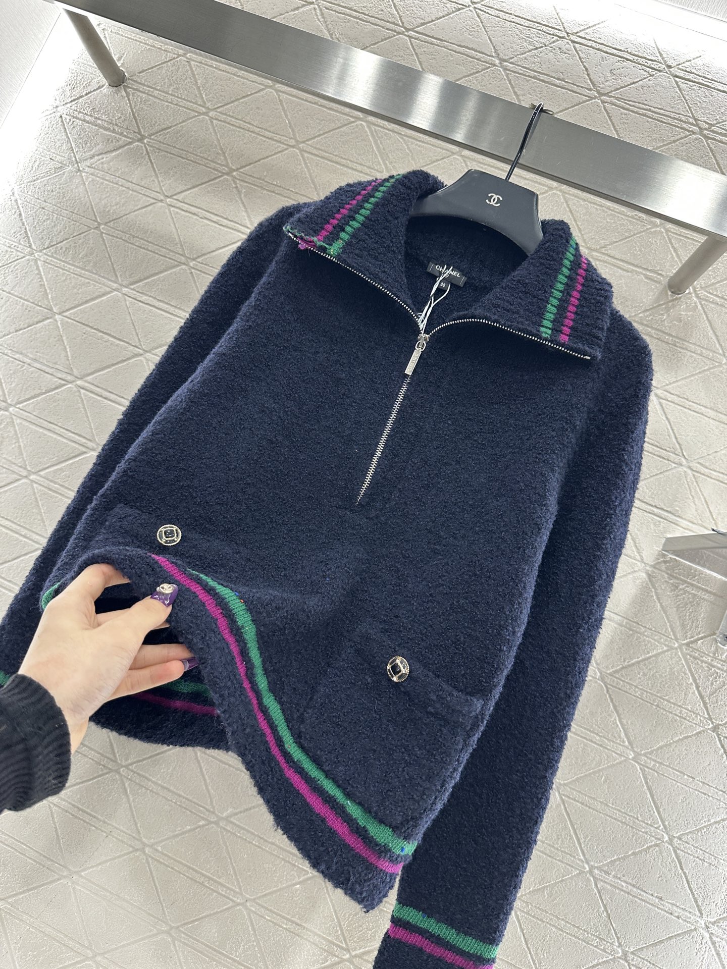 ♥Chane*♥2025新品上架 撞色条纹翻领针织上衣25coco滑雪🎿系列#定制YB羊绒纱线织造，工艺