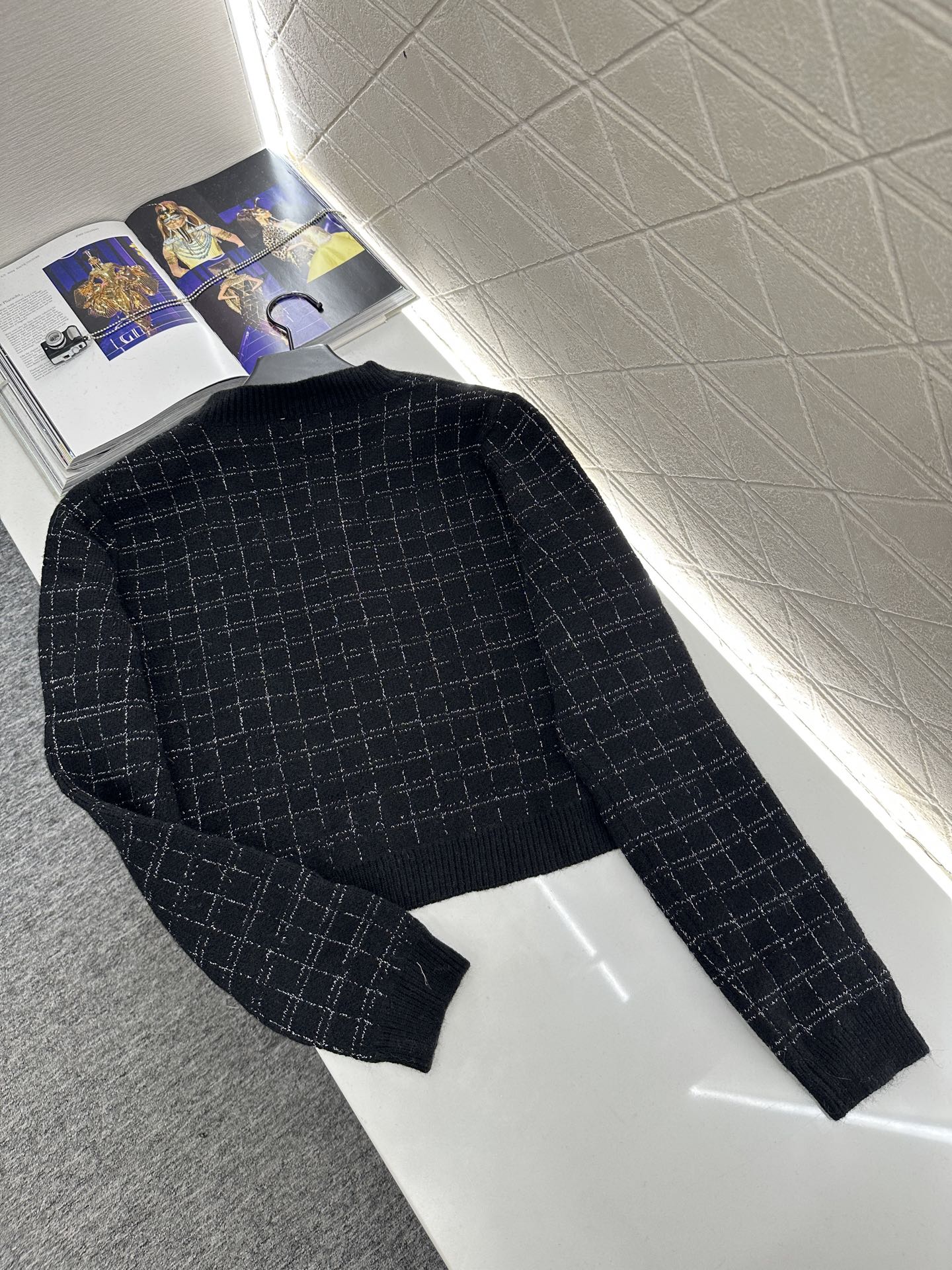 ♥Chane*♥2025新品上架 银丝格纹针织开衫定制YB羊毛纱线织造，质感细腻，舒适好穿，圆领针织开衫