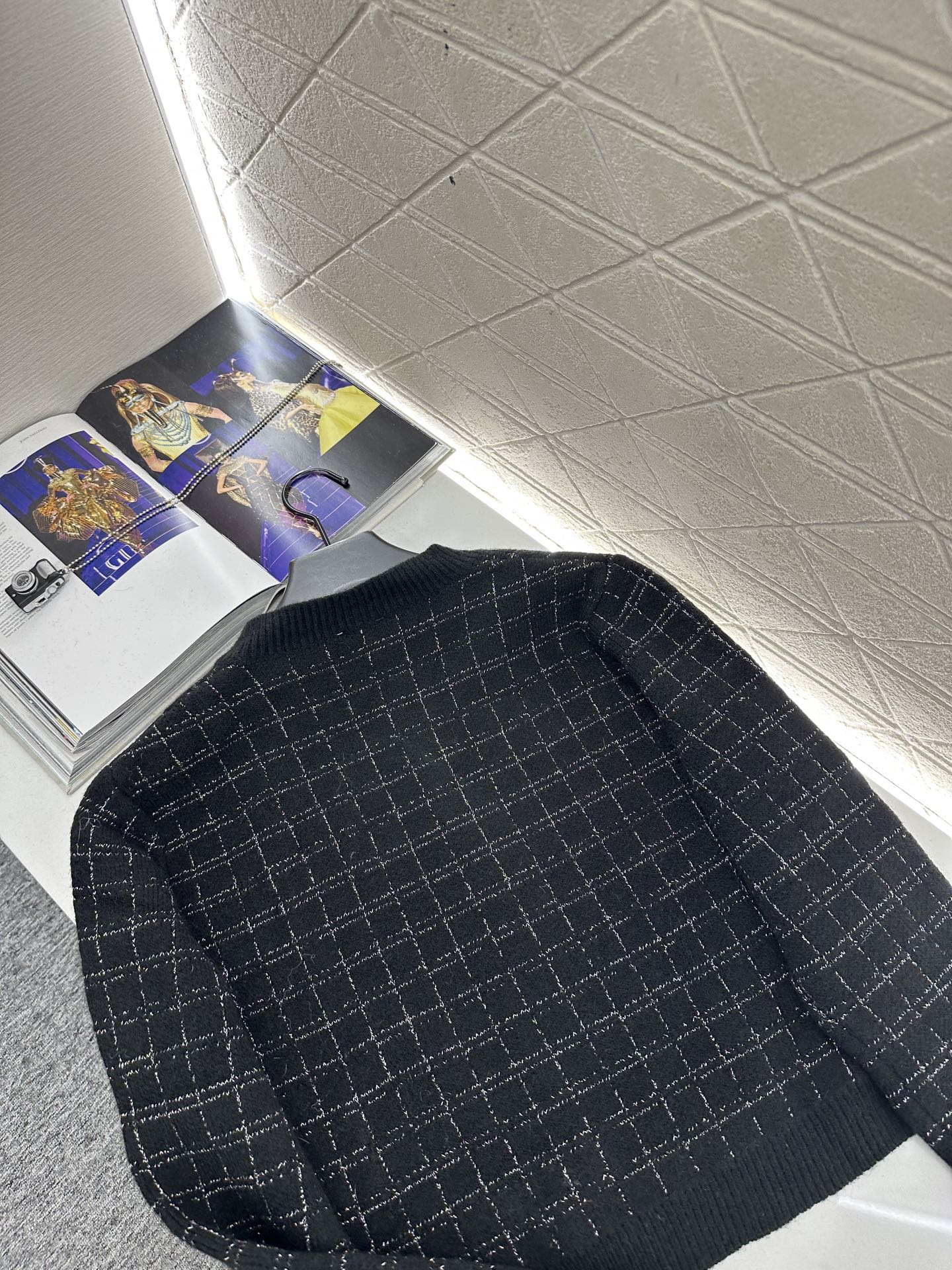 ♥Chane*♥2025新品上架 银丝格纹针织开衫定制YB羊毛纱线织造，质感细腻，舒适好穿，圆领针织开衫