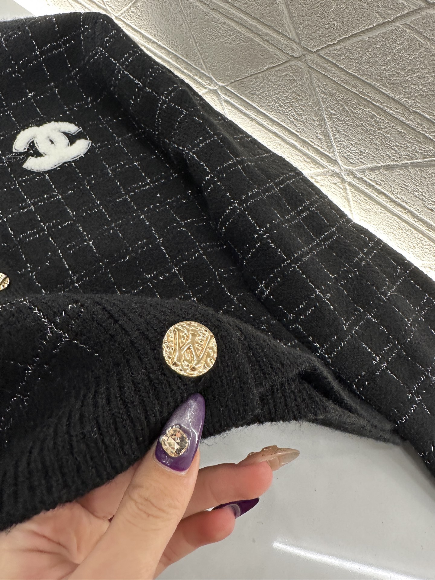 ♥Chane*♥2025新品上架 银丝格纹针织开衫定制YB羊毛纱线织造，质感细腻，舒适好穿，圆领针织开衫