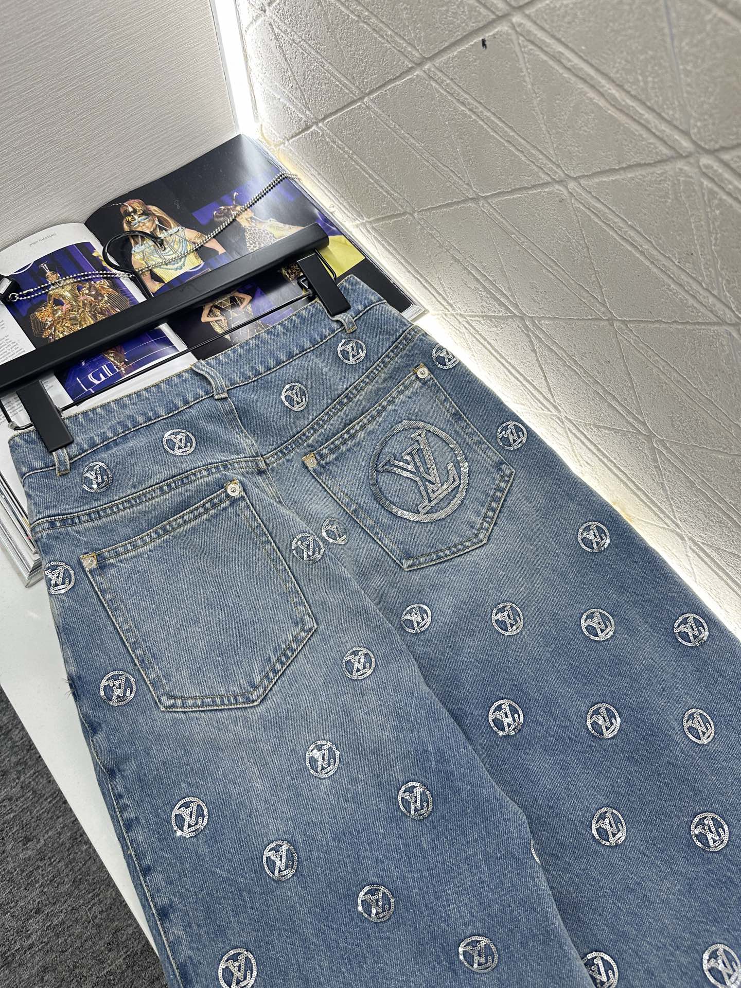 ♥Louis vuitto*♥2025新品上架 刺绣亮片牛仔阔腿长裤定制YB斜纹棉牛仔材质，多重水洗，自
