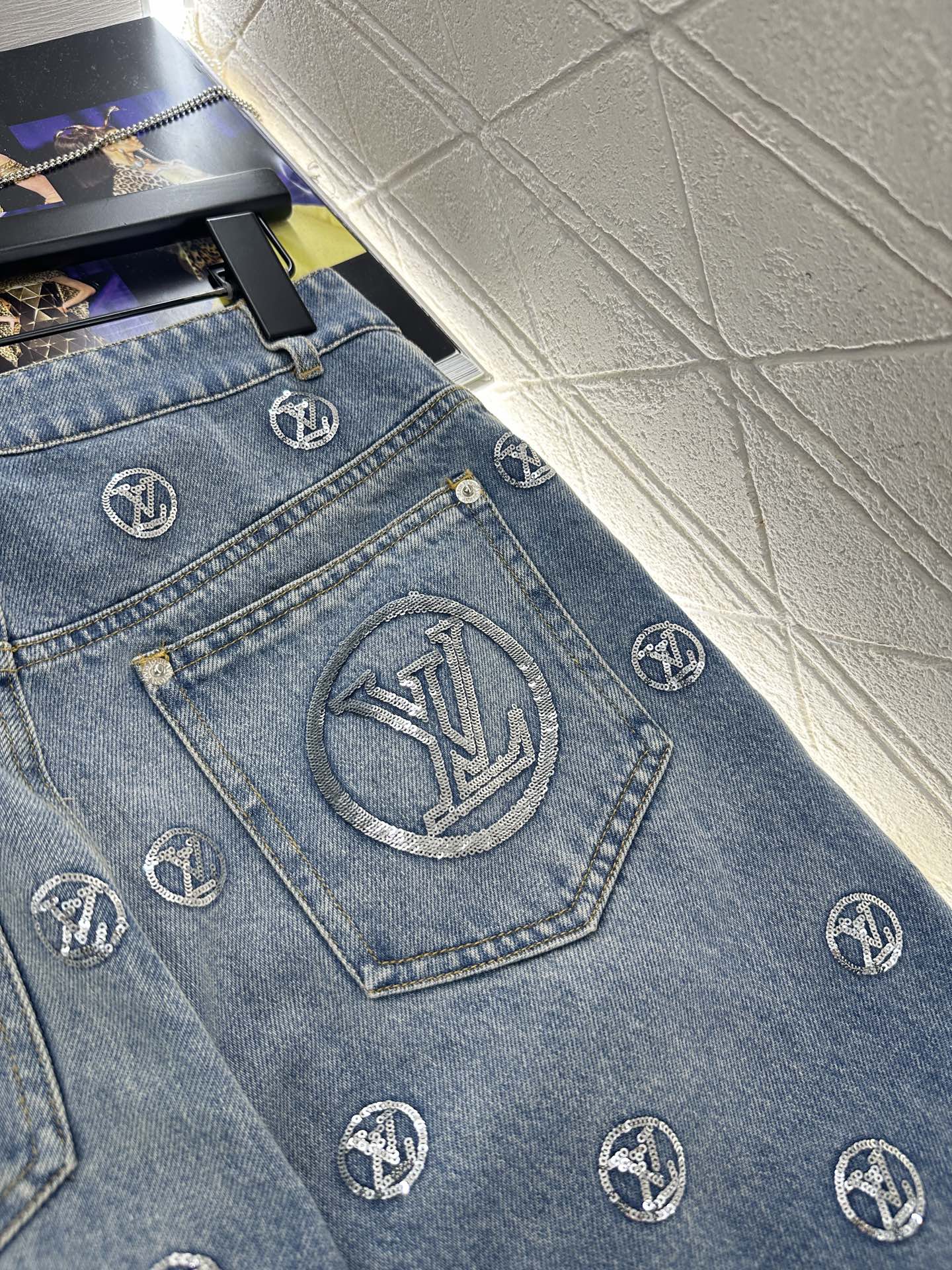 ♥Louis vuitto*♥2025新品上架 刺绣亮片牛仔阔腿长裤定制YB斜纹棉牛仔材质，多重水洗，自
