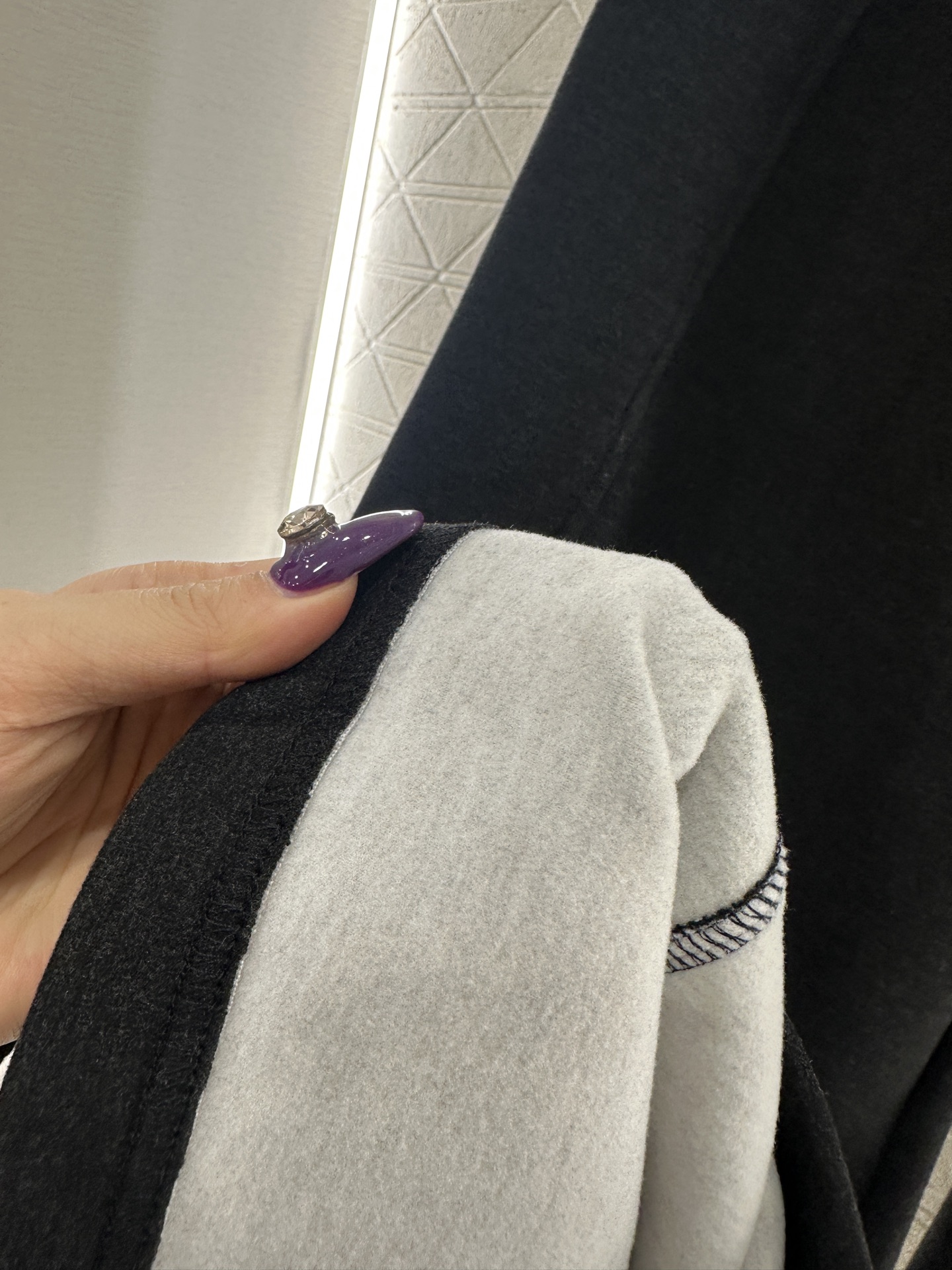 ♥Alexander wan*♥2025新品上架 加绒抽绳阔腿弯刀长裤定制YB进口羊毛混纺材质，加绒处理