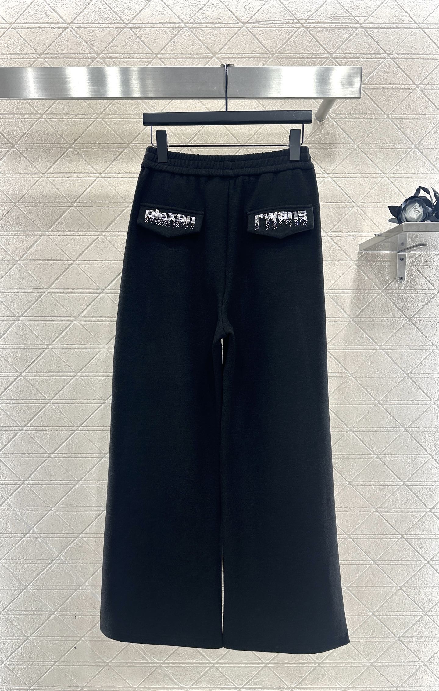 ♥Alexander wan*♥2025新品上架 加绒抽绳阔腿弯刀长裤定制YB进口羊毛混纺材质，加绒处理