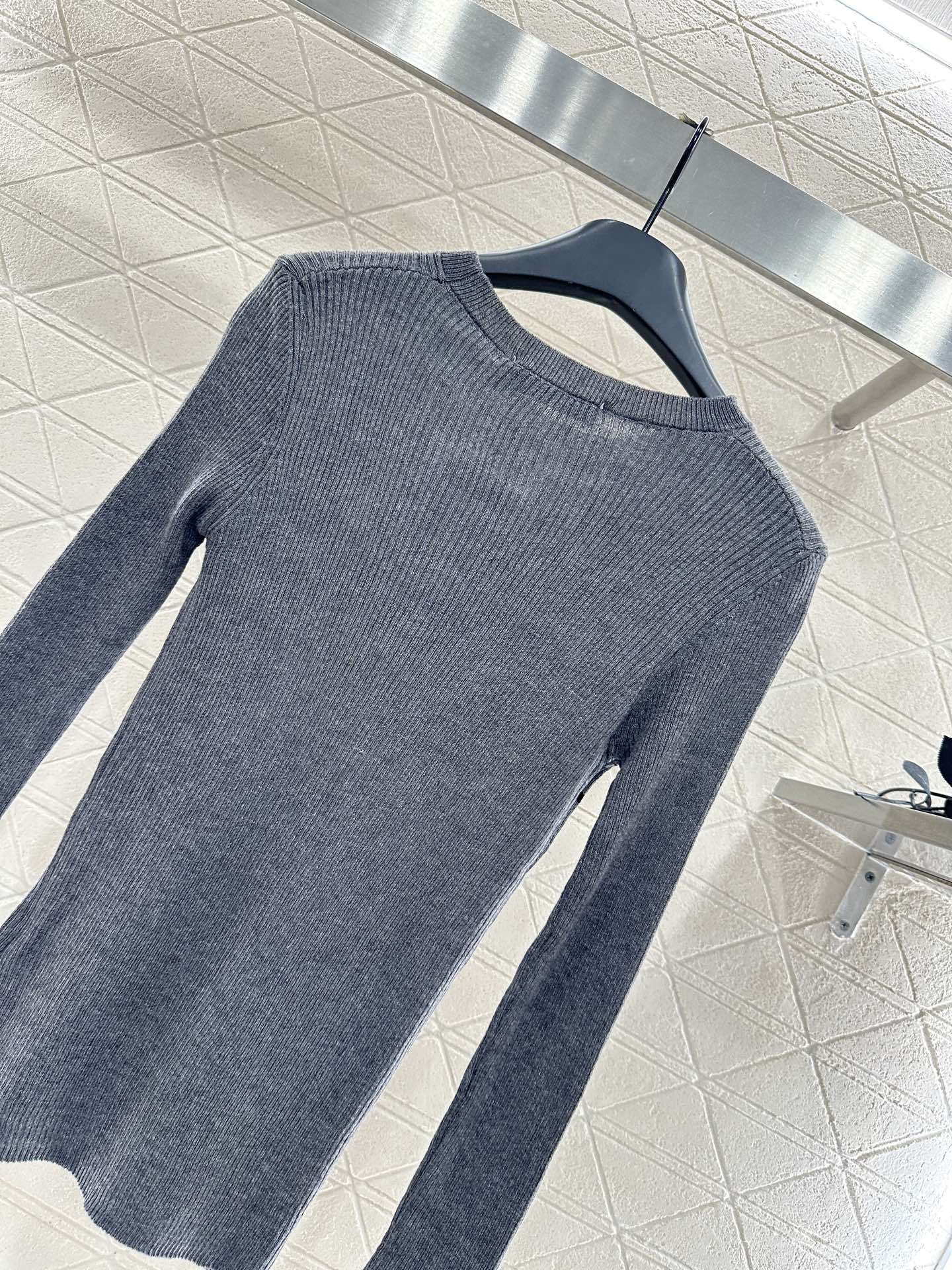 ♥Dio*♥2025新品上架 修身打底五角星针织长袖定制YB羊毛纱线织造，质感高级，舒适柔软，圆领针织长