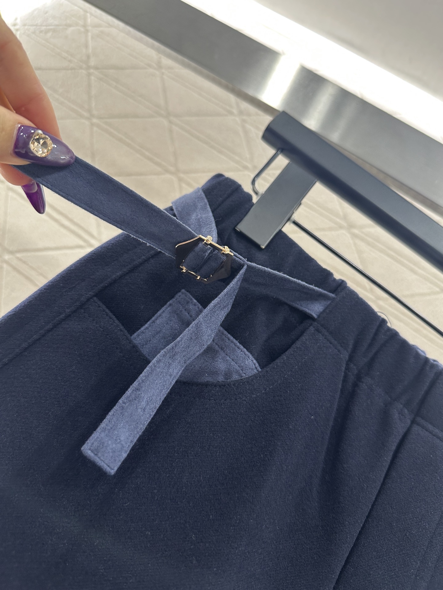 ♥Loew*♥2025新品上架 侧腰带扣抽绳直筒长裤定制YB进口人棉材质，面料柔挺舒适，垂顺有型，高腰抽