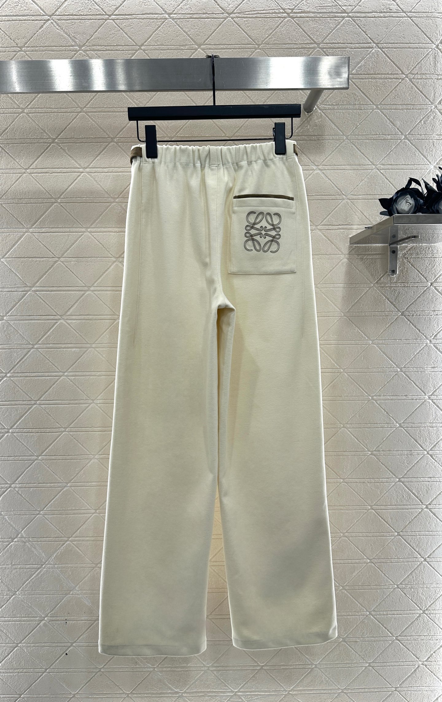 ♥Loew*♥2025新品上架 侧腰带扣抽绳直筒长裤定制YB进口人棉材质，面料柔挺舒适，垂顺有型，高腰抽