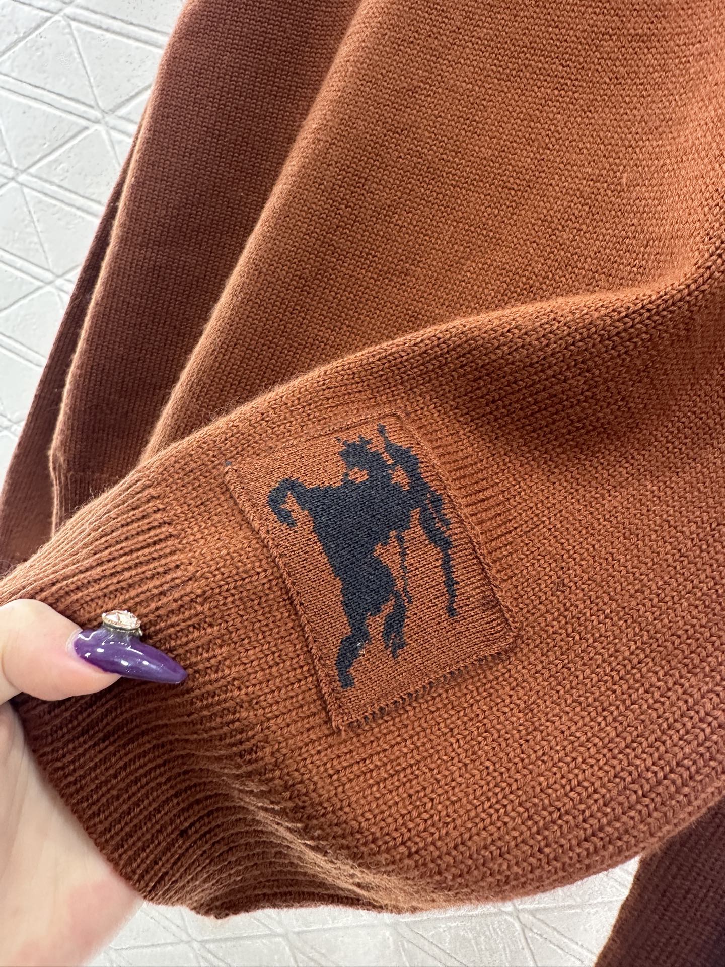 ♥BBR*♥2025新品上架 套头战马针织长袖定制YB羊毛纱线织造，质感高级，舒适柔软，圆领套头毛衣剪裁