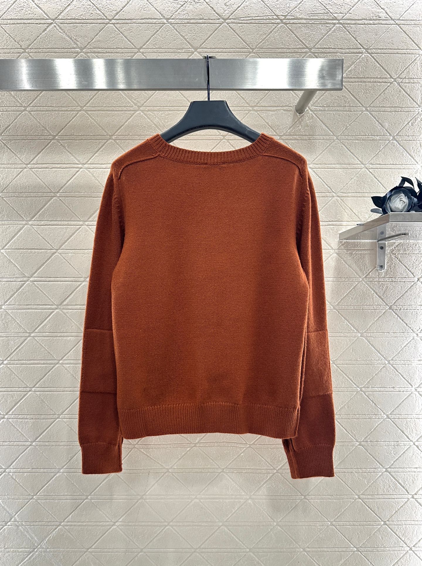 ♥BBR*♥2025新品上架 套头战马针织长袖定制YB羊毛纱线织造，质感高级，舒适柔软，圆领套头毛衣剪裁