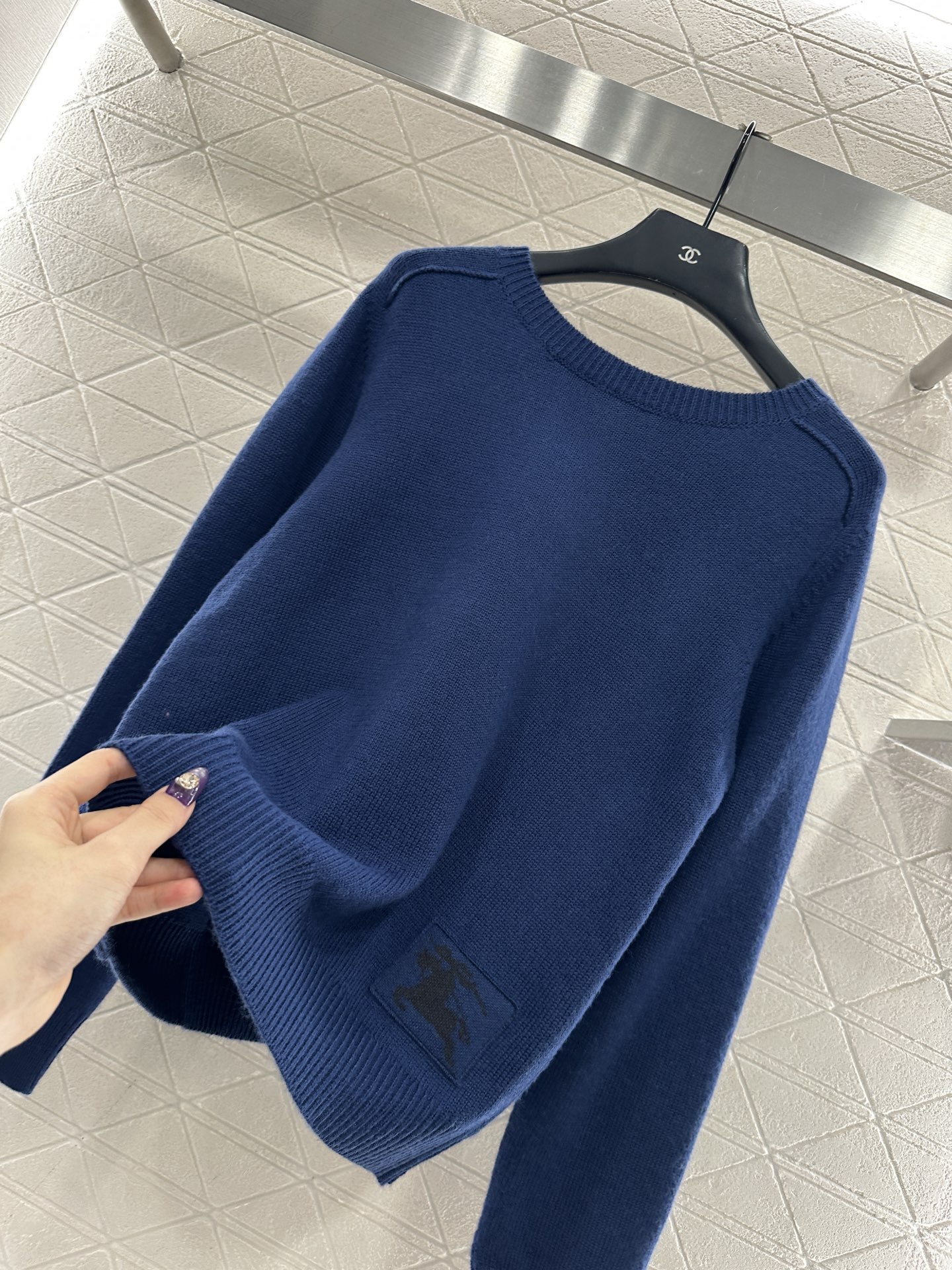 ♥BBR*♥2025新品上架 套头战马针织长袖定制YB羊毛纱线织造，质感高级，舒适柔软，圆领套头毛衣剪裁